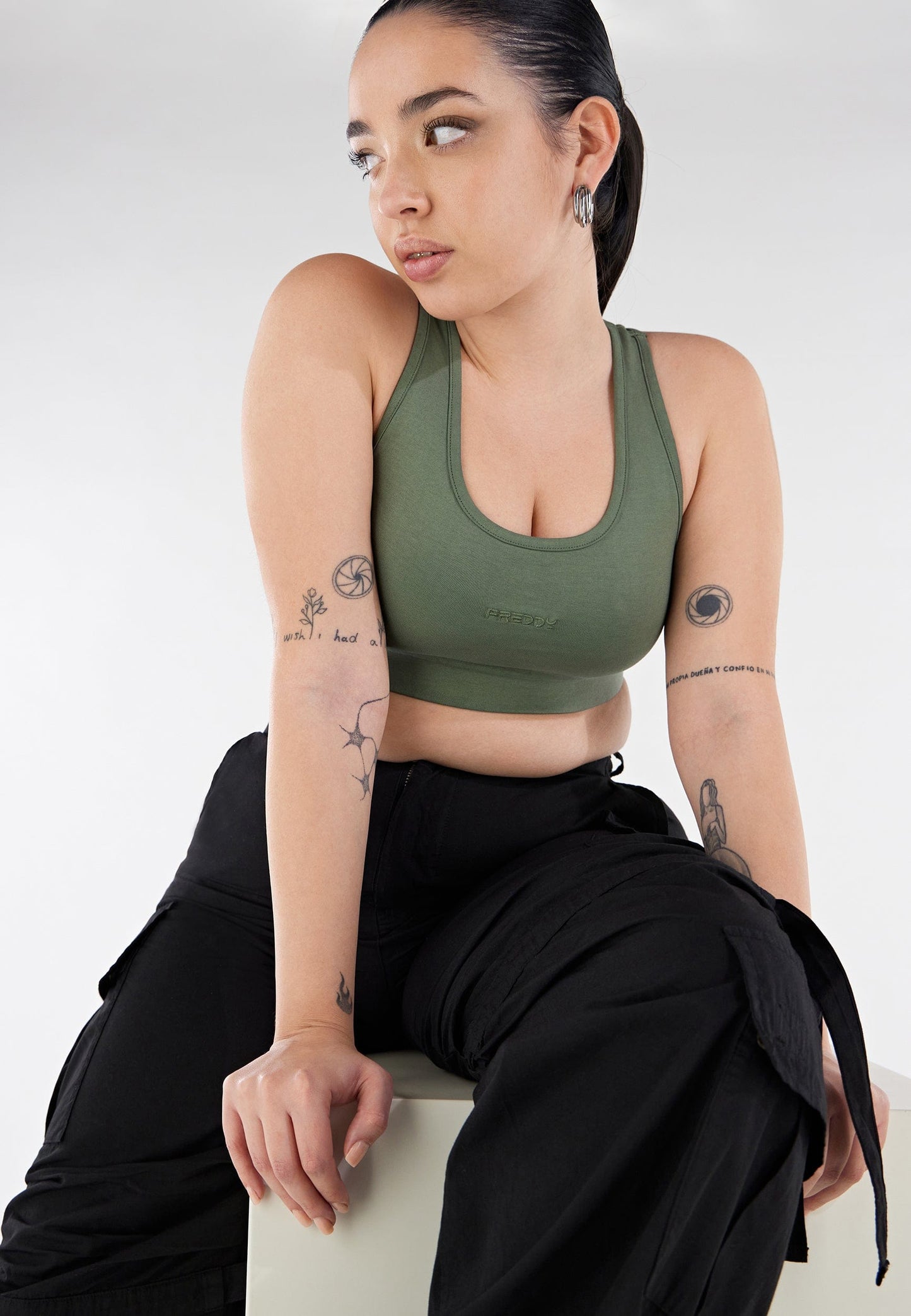 Cargo Pants - High Waisted - Full Length - Black