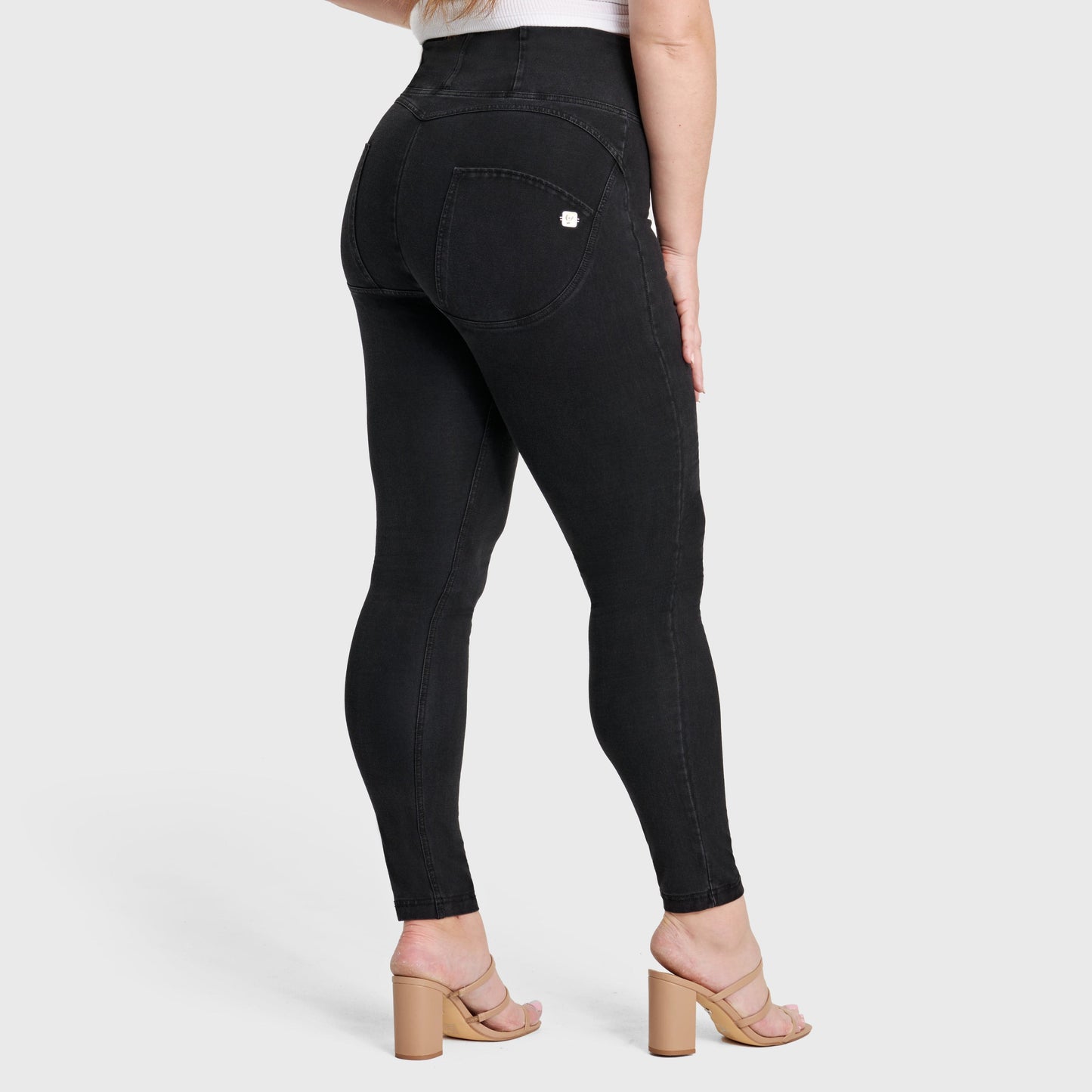 WR.UP® Curvy Denim - Zip High Waisted - Full Length - Black + Black Stitching