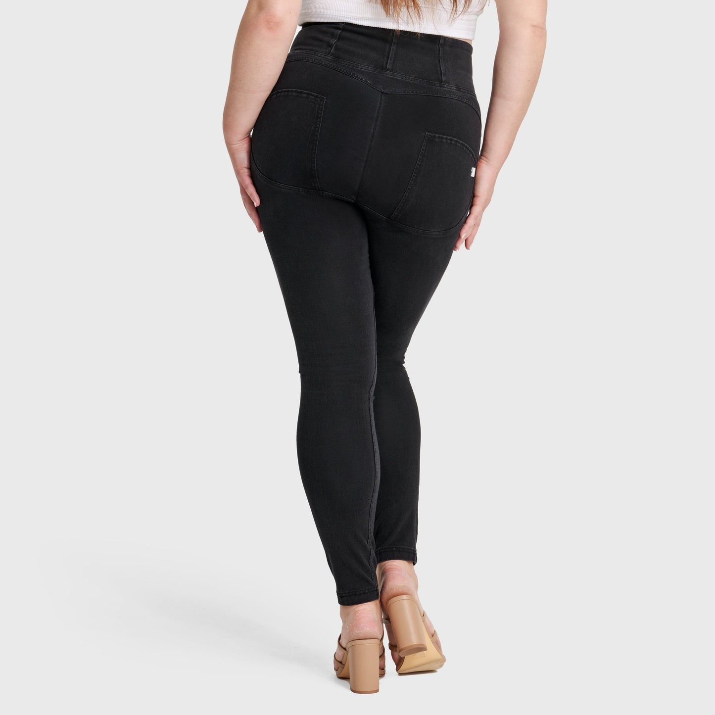 WR.UP® Curvy Denim - Zip High Waisted - Full Length - Black + Black Stitching