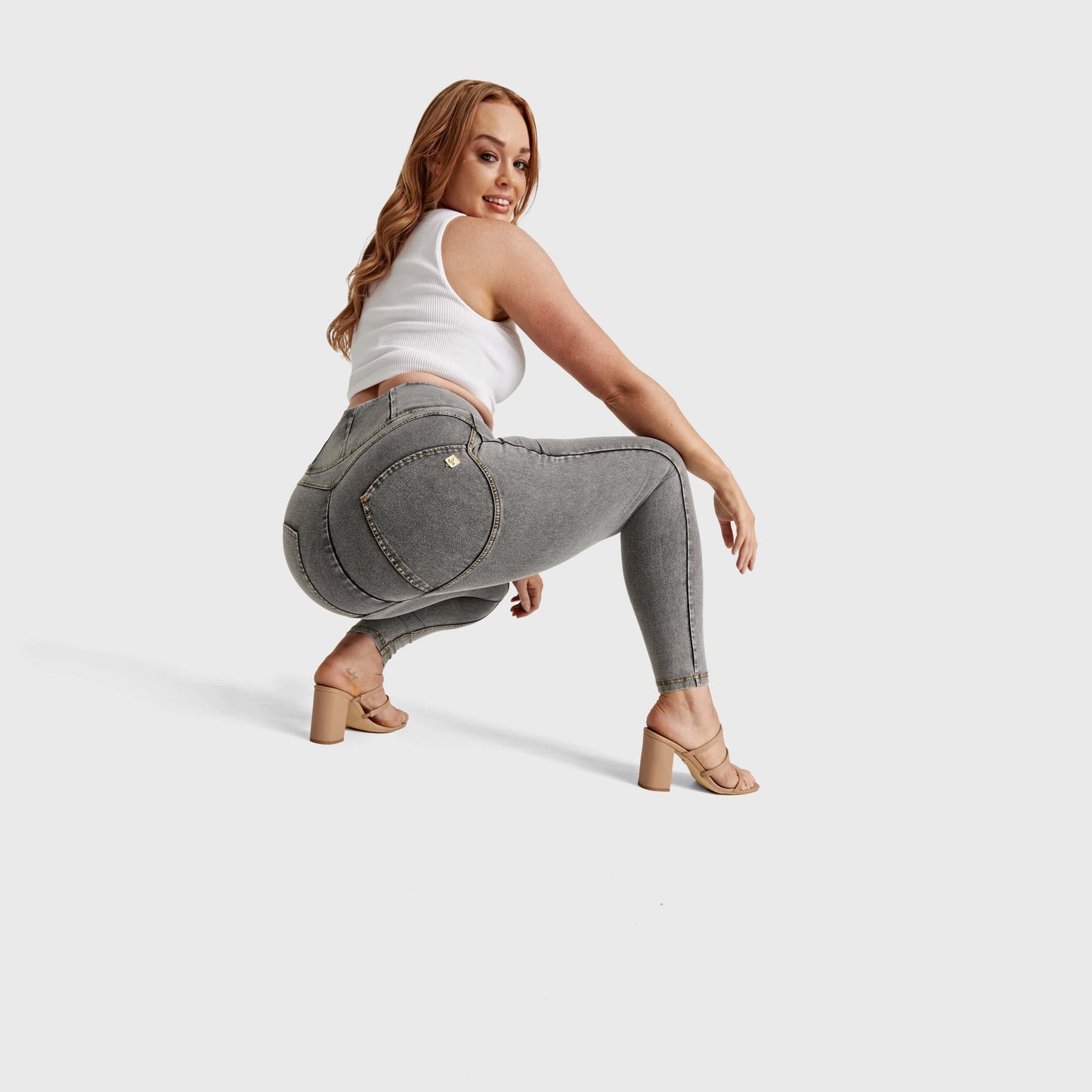 WR.UP® Curvy Denim - Zip High Waisted - 7/8 Length - Grey + Yellow Stitching