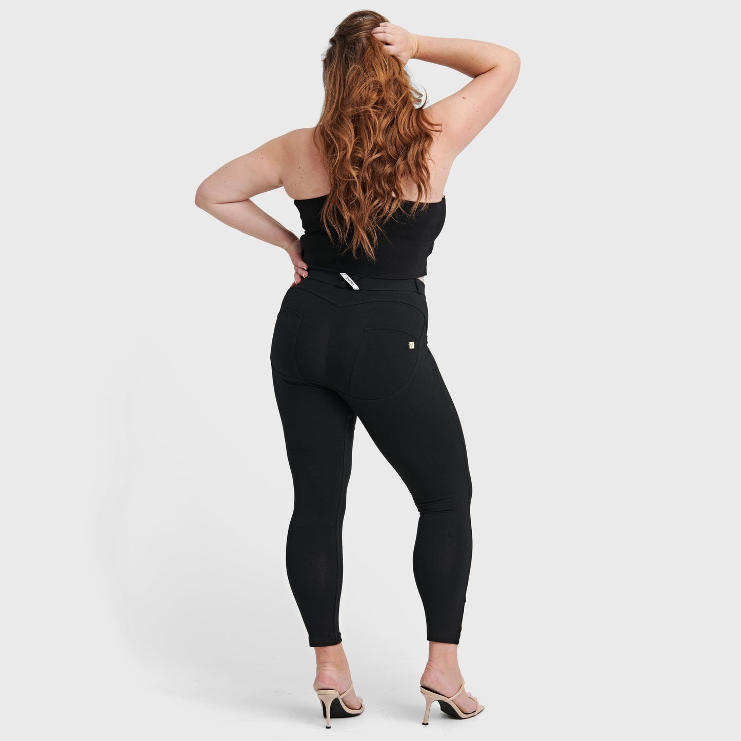 WR.UP® Curvy Fashion - High Waisted - 7/8 Length - Black