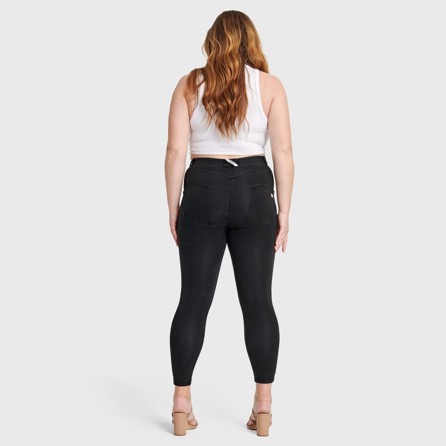 WR.UP® Curvy Denim - High Waisted - 7/8 Length - Black + Black Stitching