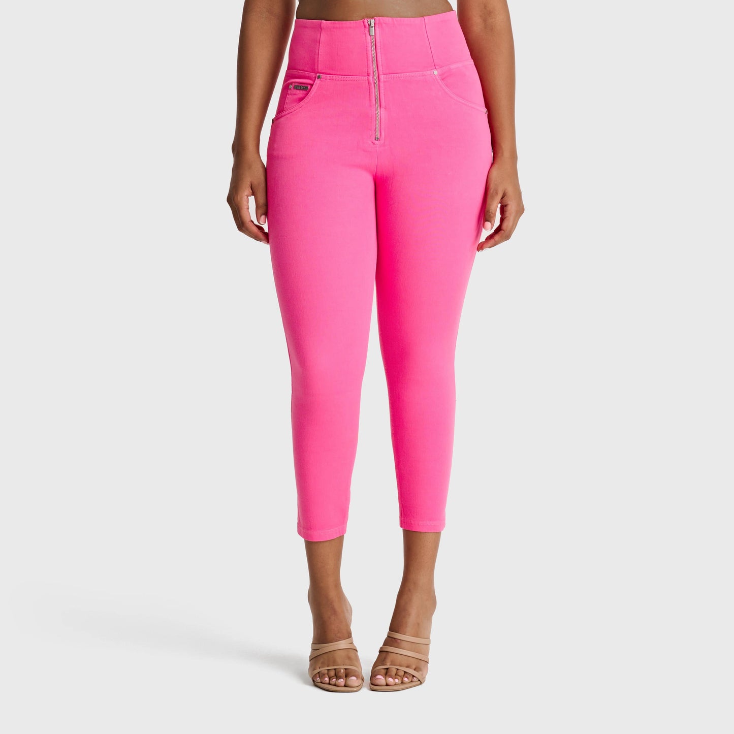 WR.UP® Snug Curvy Jeans - High Waisted - 7/8 Length - Candy Pink