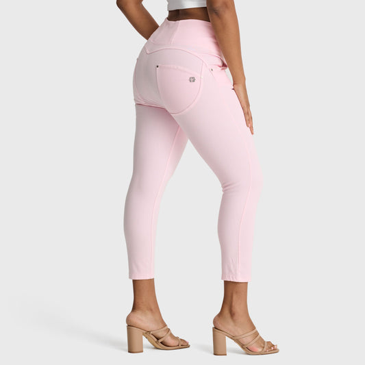 WR.UP® Snug Curvy Jeans - High Waisted - 7/8 Length - Baby Pink