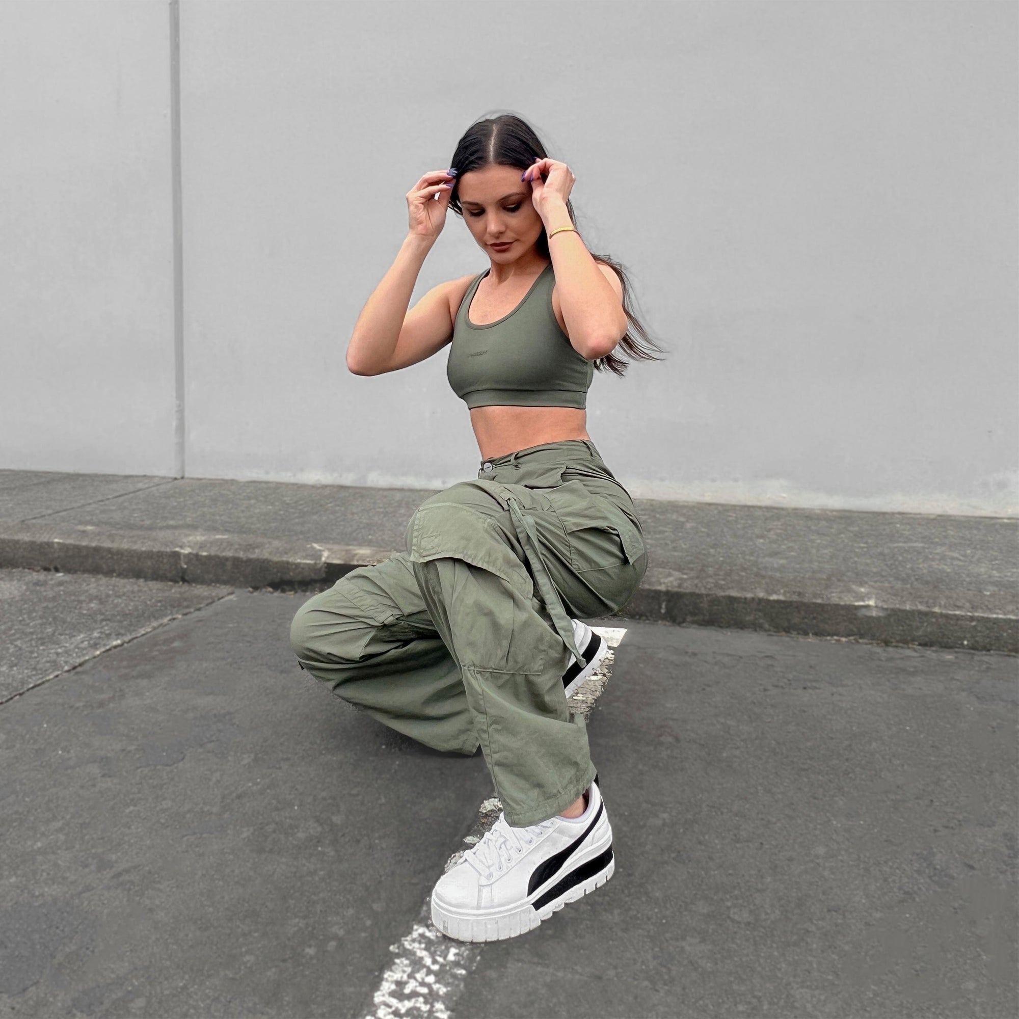 Cargo Pants - High Waisted - Full Length - Military Green