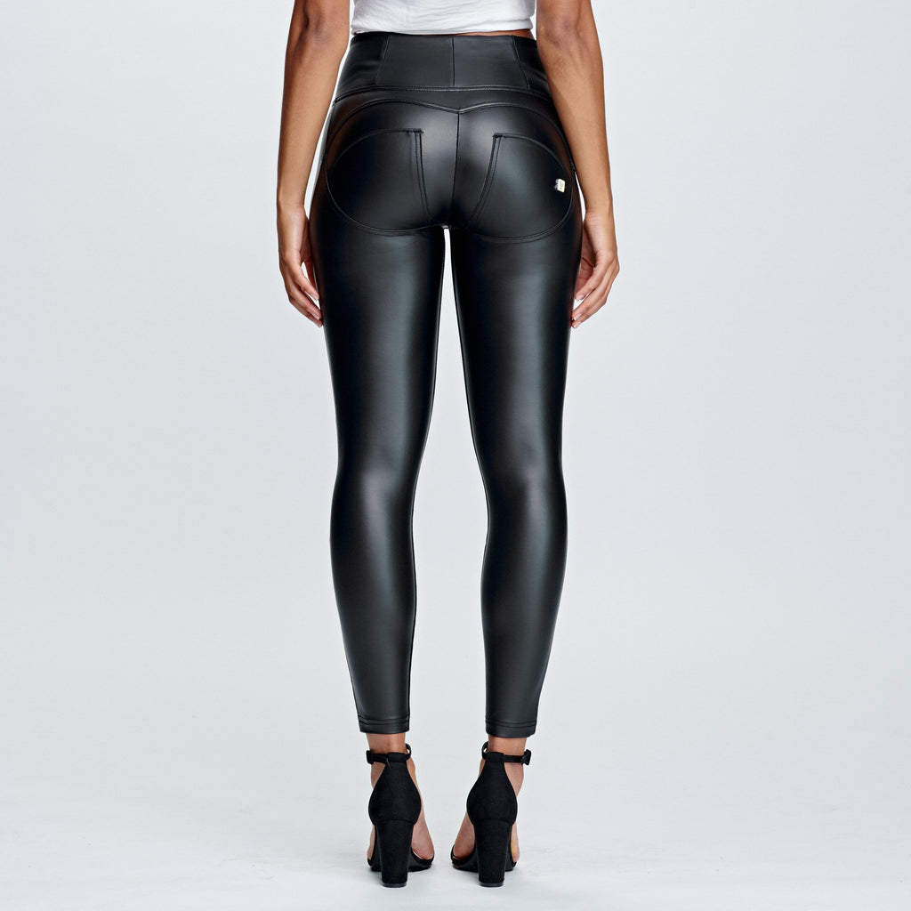 WR.UP® جلد صناعي - خصر مرتفع - طول 7/8 - أسود