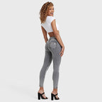 جينز ناو® - خصر مرتفع - طول 7/8 - رمادي مع خياطة صفراء