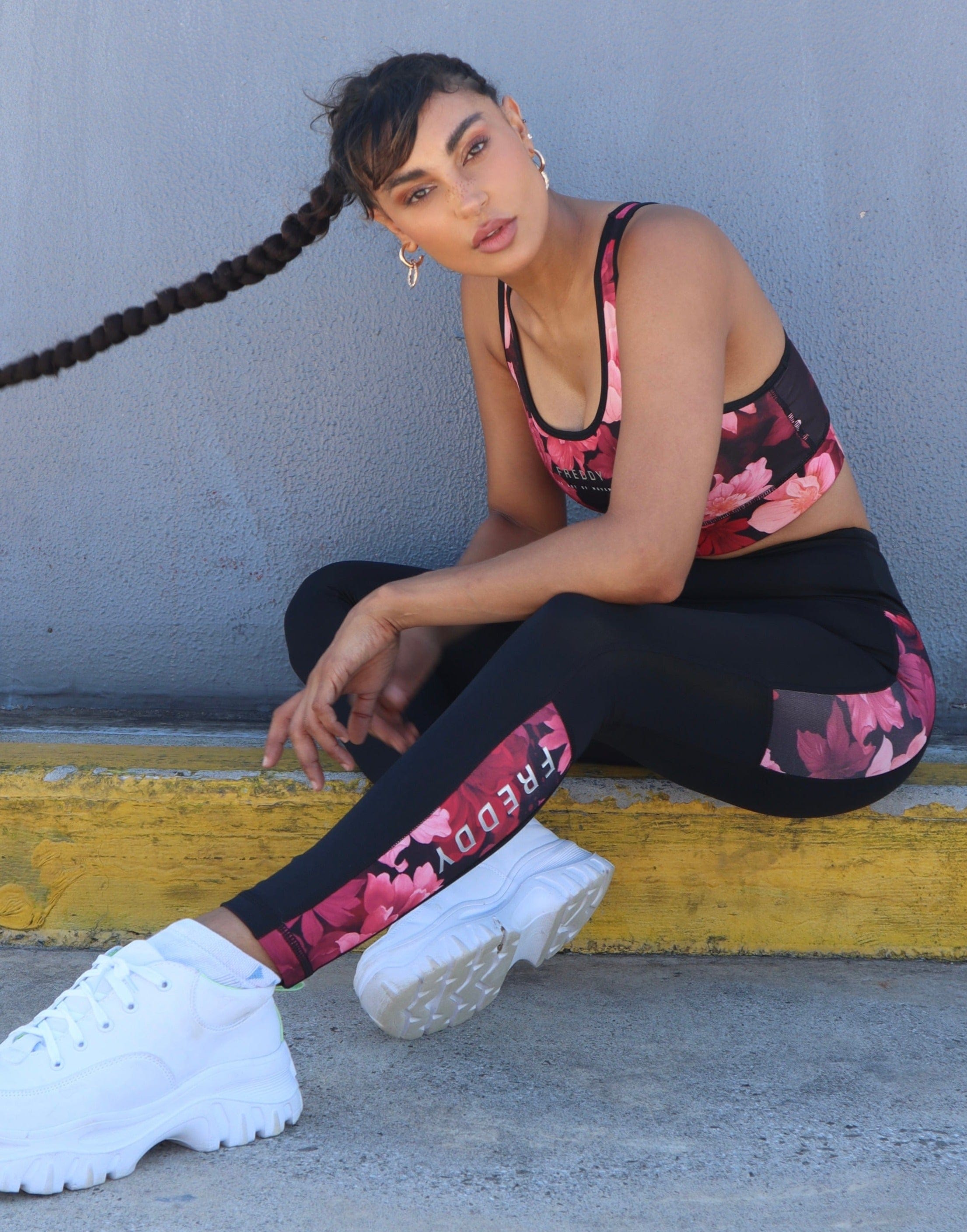 بنطال رياضي ضيق للغاية من ديوو مزين بأشرطة مطبوعة بالزهور - خصر مرتفع - طول 7/8 - أسود