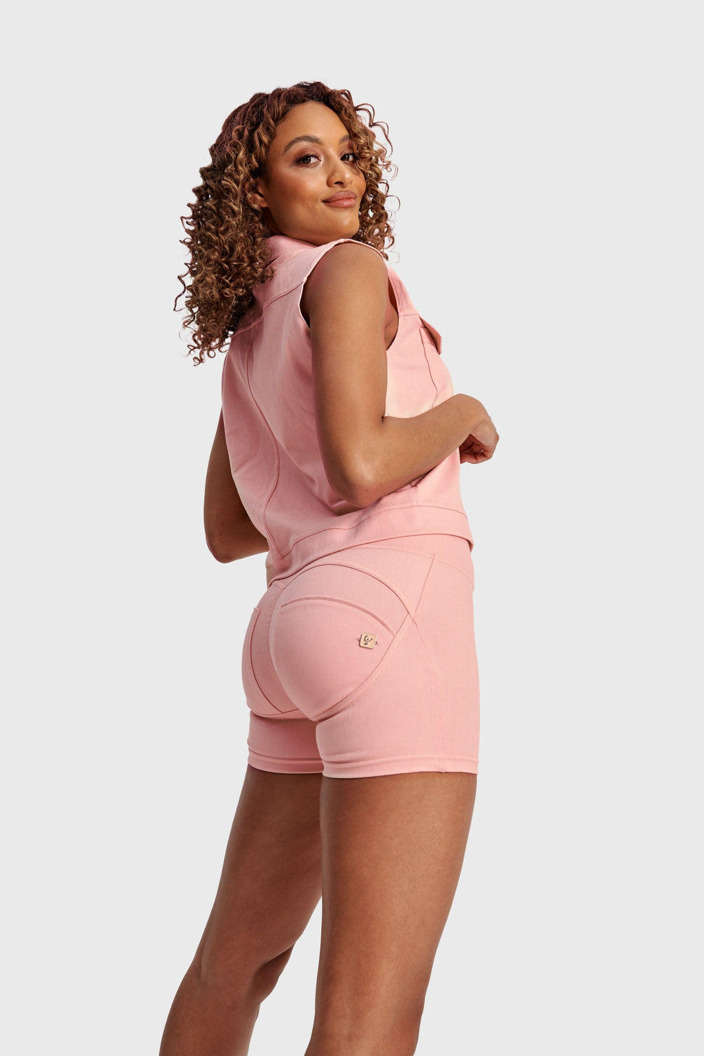 صدرية باستيل - وردي 