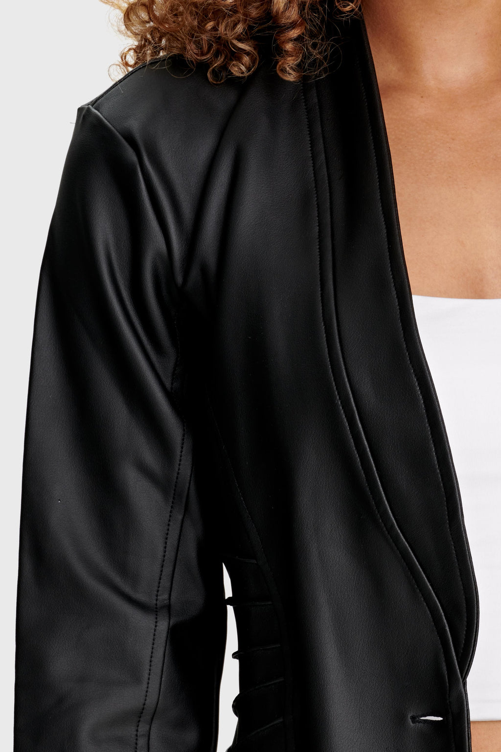جاكيت من الجلد الصناعي - أسود