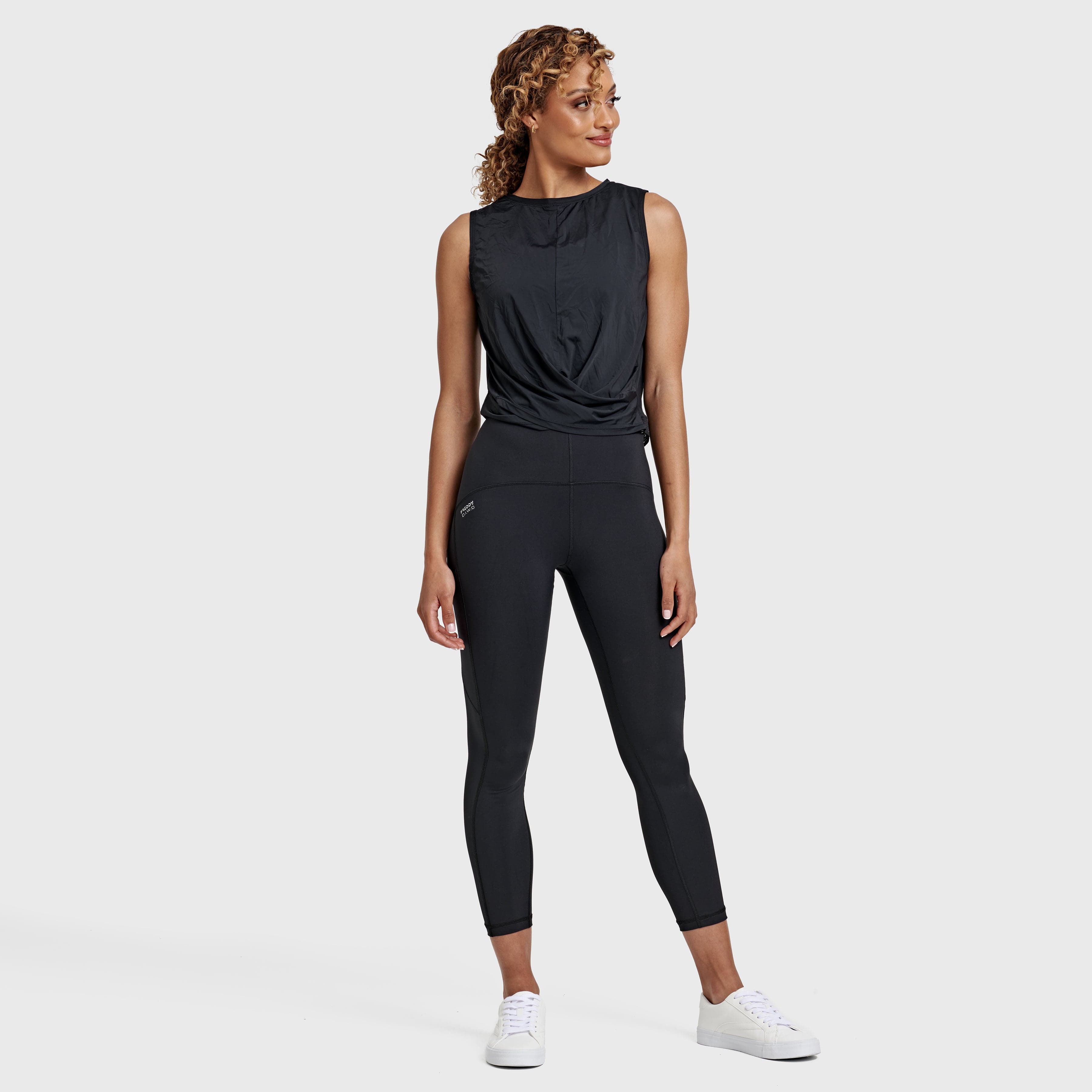 بلوزة كروس أوفر - أسود