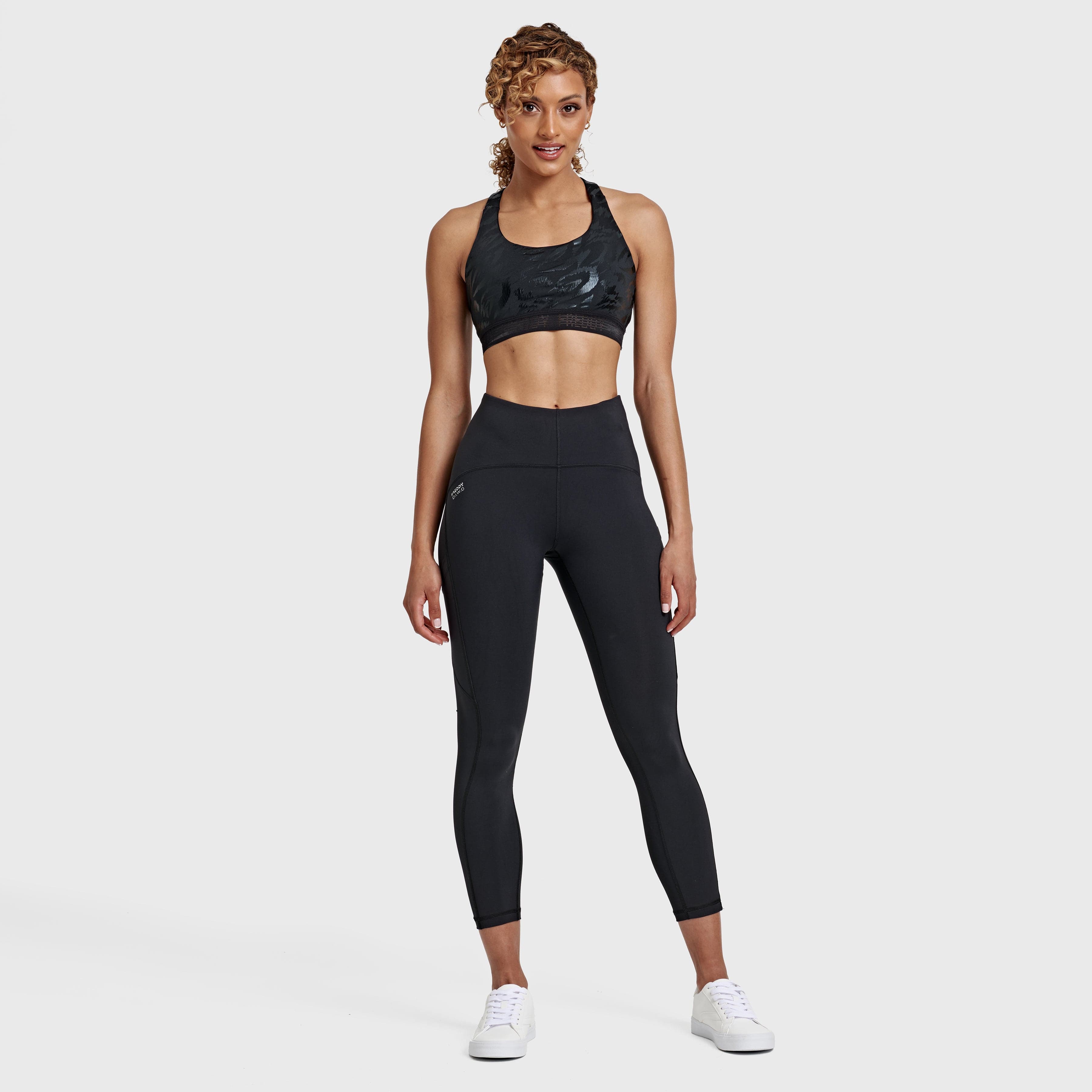 تيشيرت سوبر فيت ديوو بجيوب - خصر مرتفع - طول 7/8 - أسود 