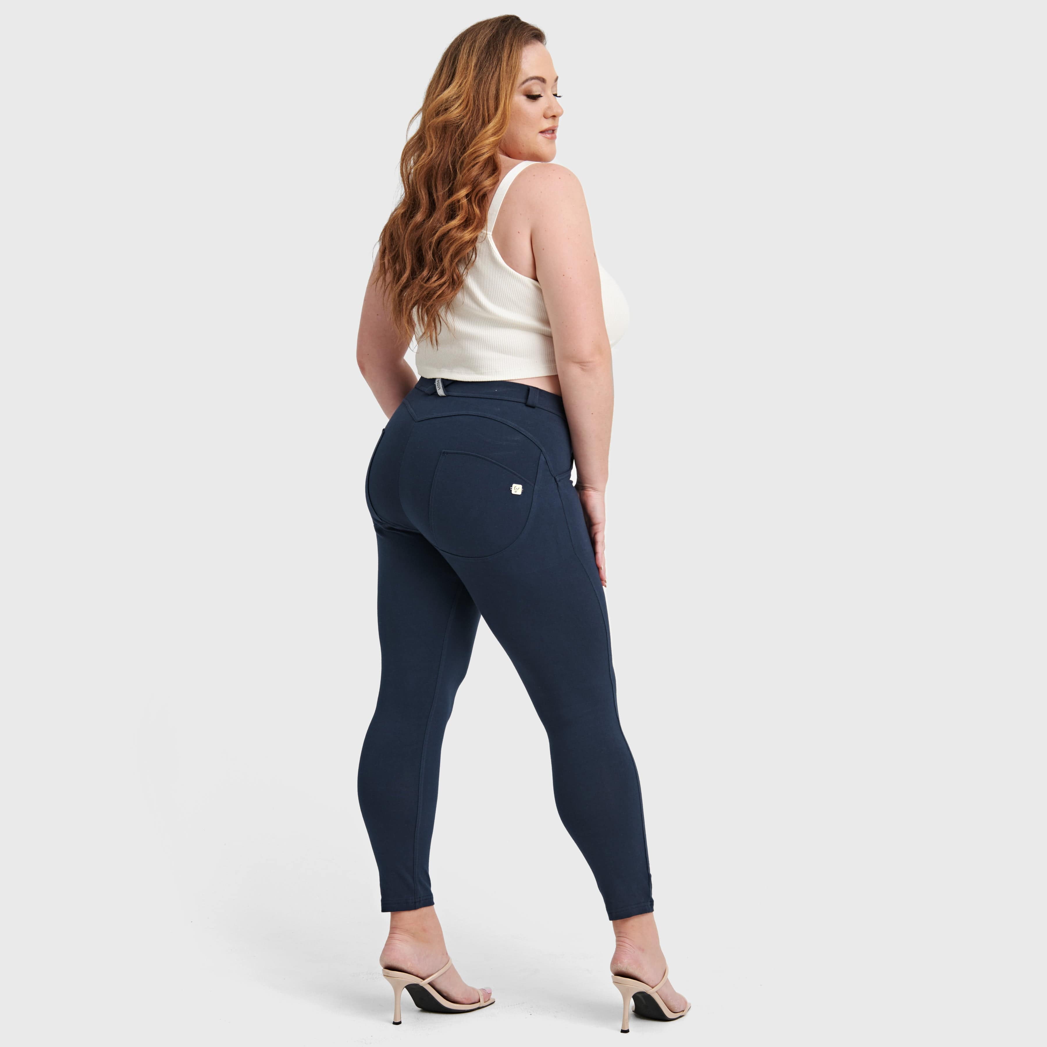 WR.UP® Curvy Fashion - High Waisted - 7/8 Length - Navy Blue