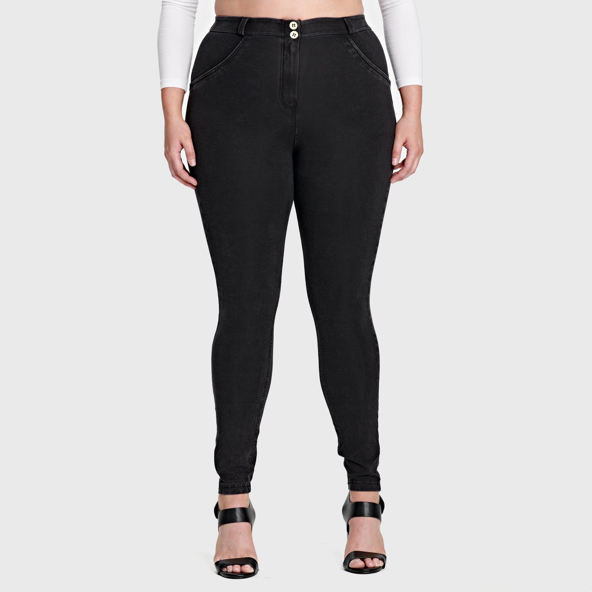 WR.UP® Curvy Denim - High Waisted - Full Length - Black + Black Stitching