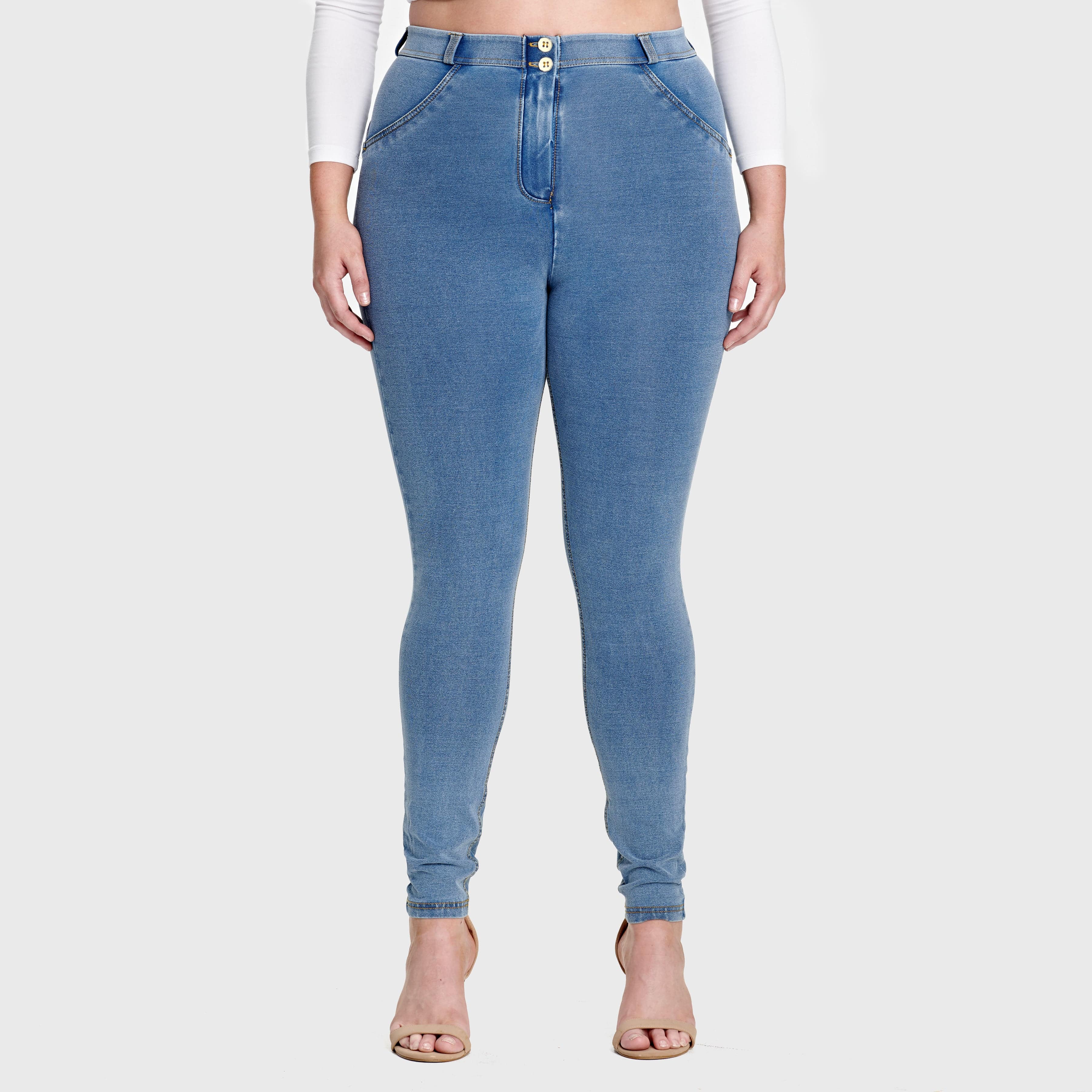 WR.UP® Curvy Denim - High Waisted - Full Length - Light Blue + Yellow Stitching