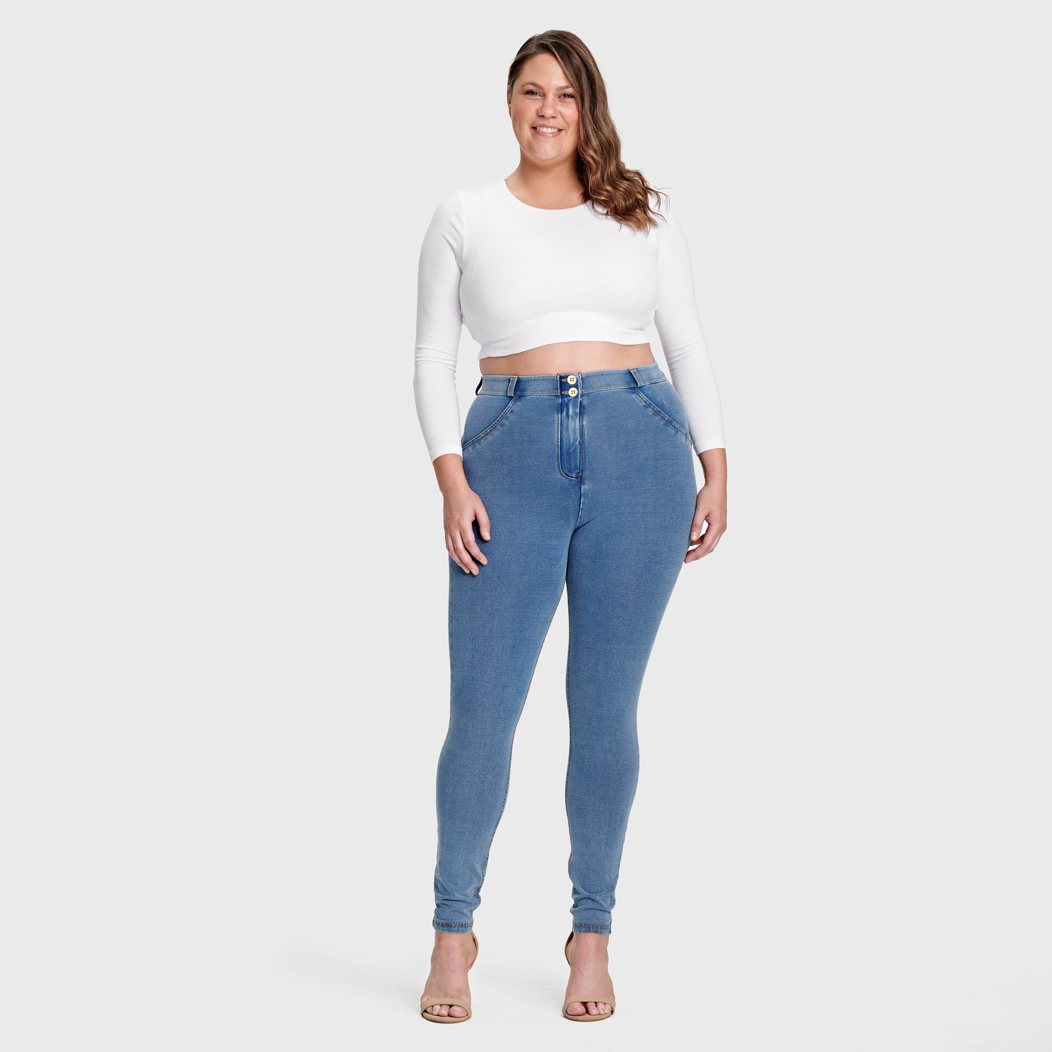 WR.UP® Curvy Denim - High Waisted - Full Length - Light Blue + Yellow Stitching