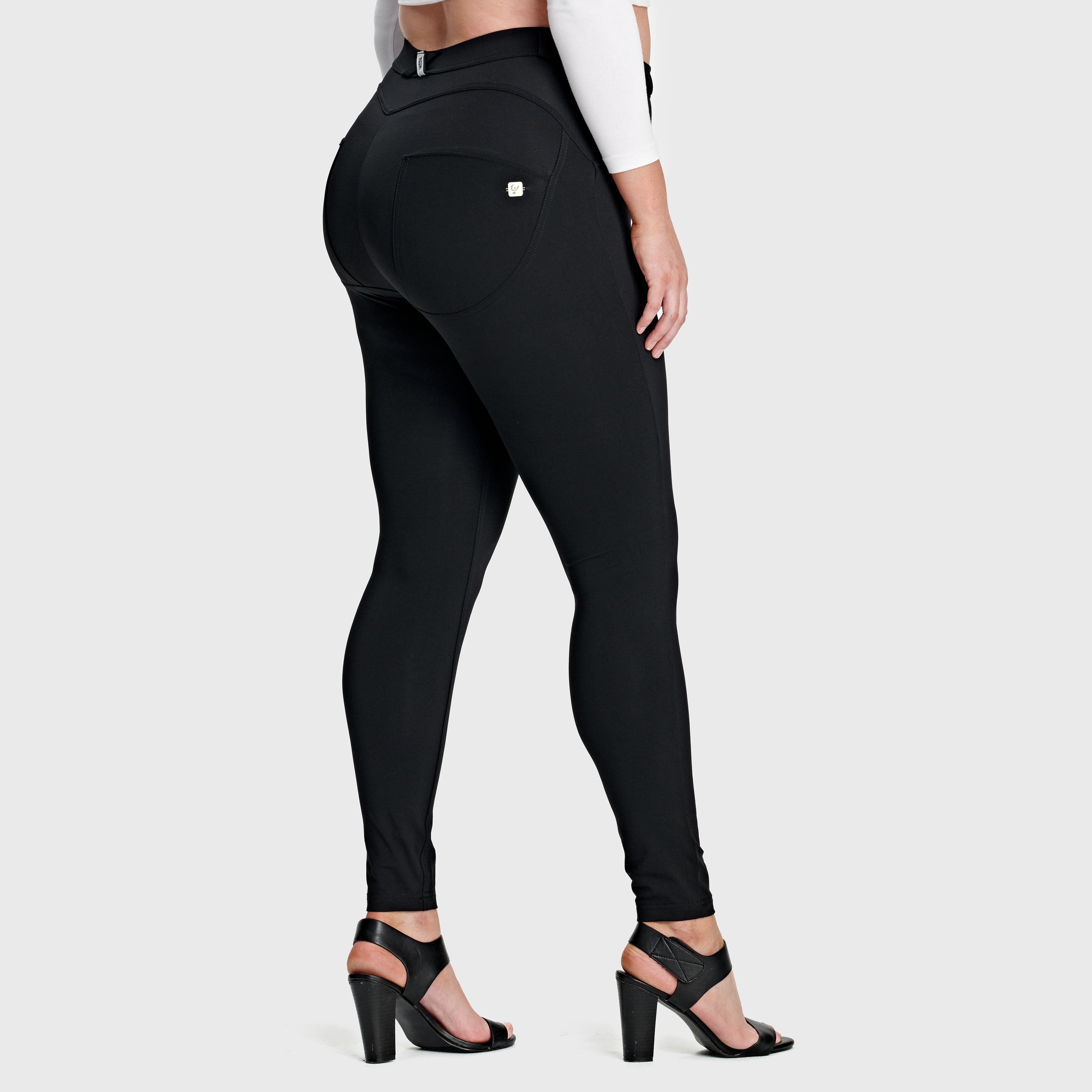 WR.UP® Curvy Diwo Pro - High Waisted - Full Length - Black