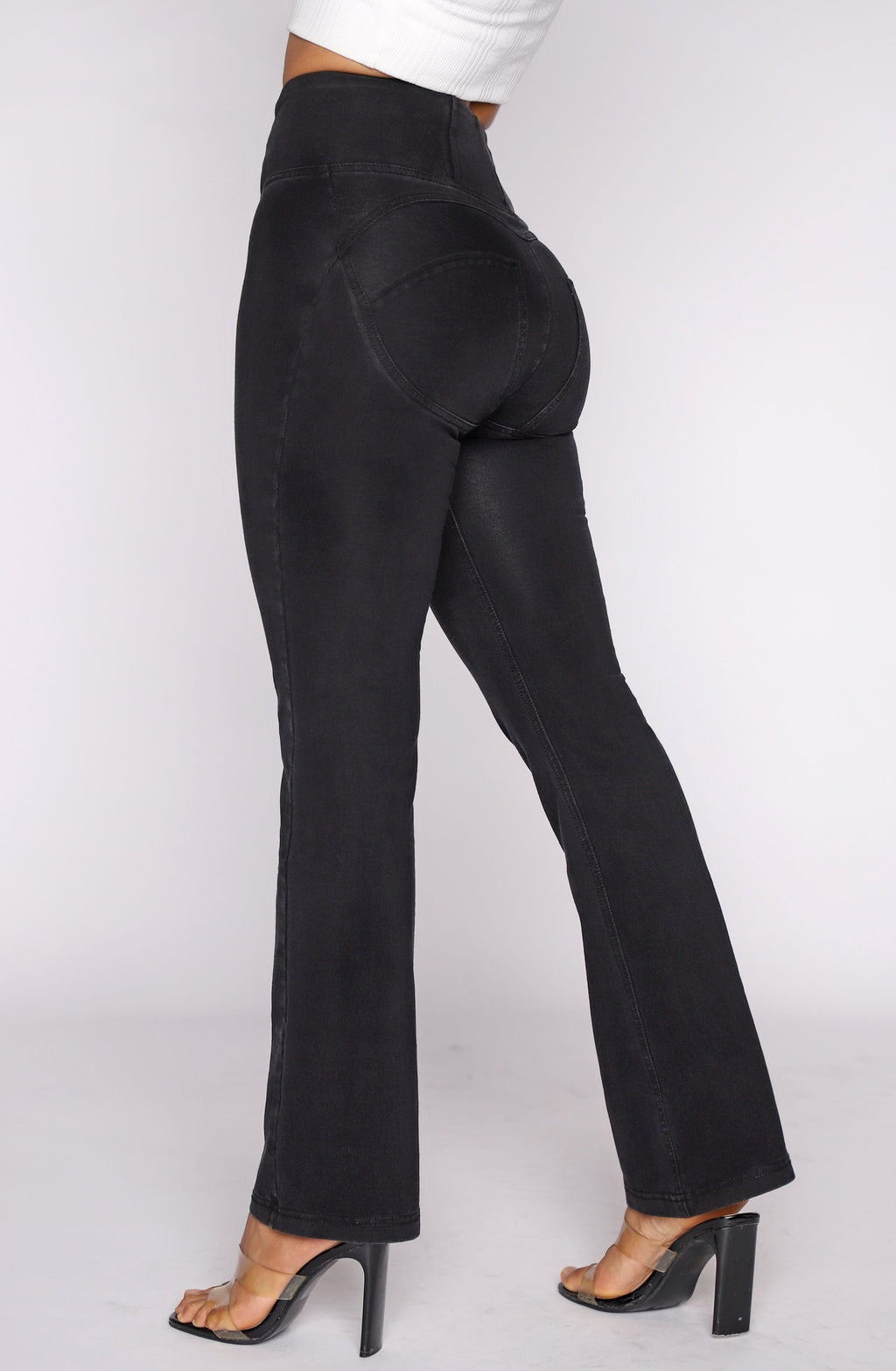 بنطال جينز WR.UP® - خصر مرتفع - فتحة واسعة 7/8 - أسود مع خياطة سوداء