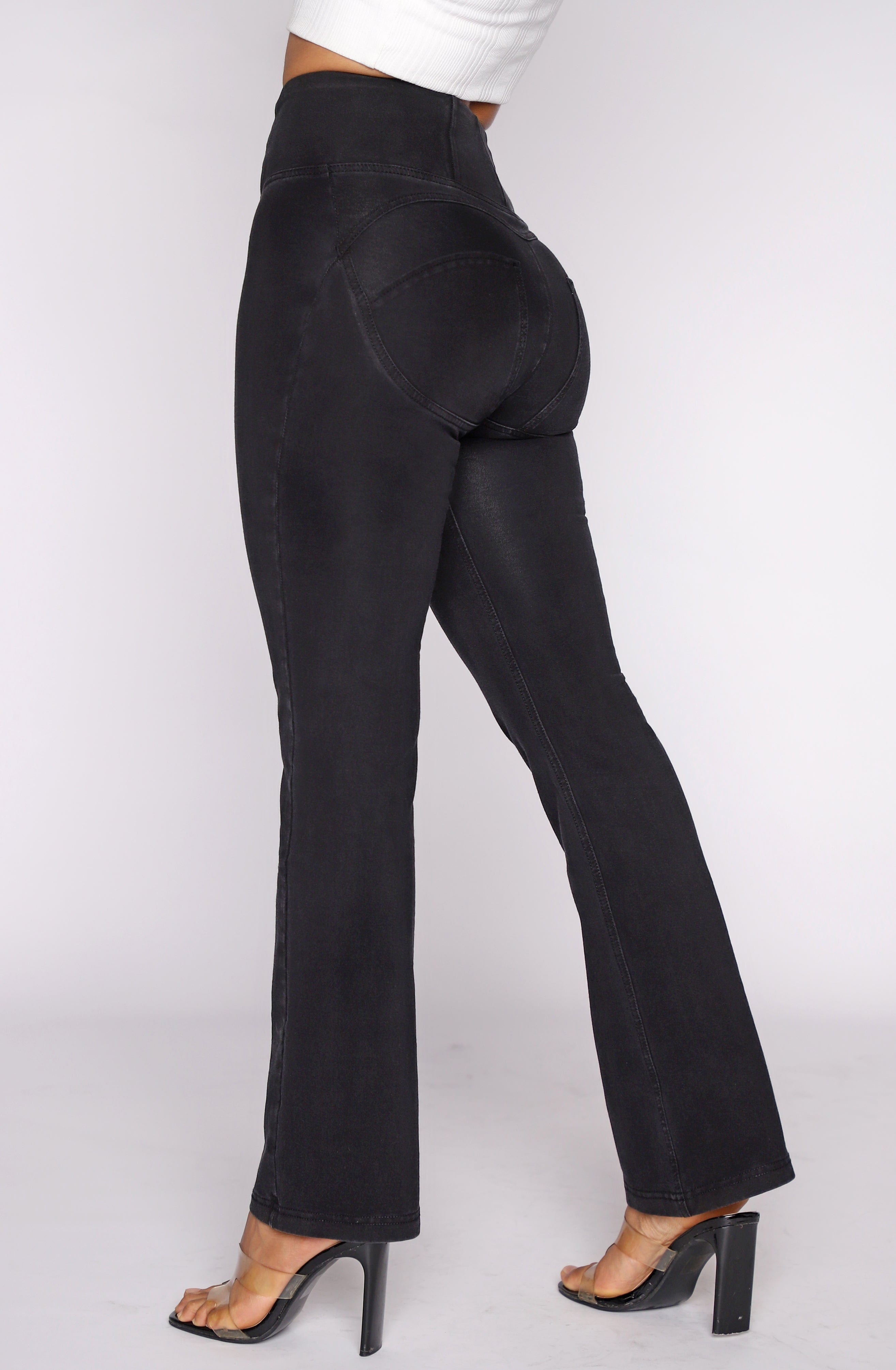 بنطال جينز WR.UP® - خصر مرتفع - فتحة واسعة 7/8 - أسود مع خياطة سوداء