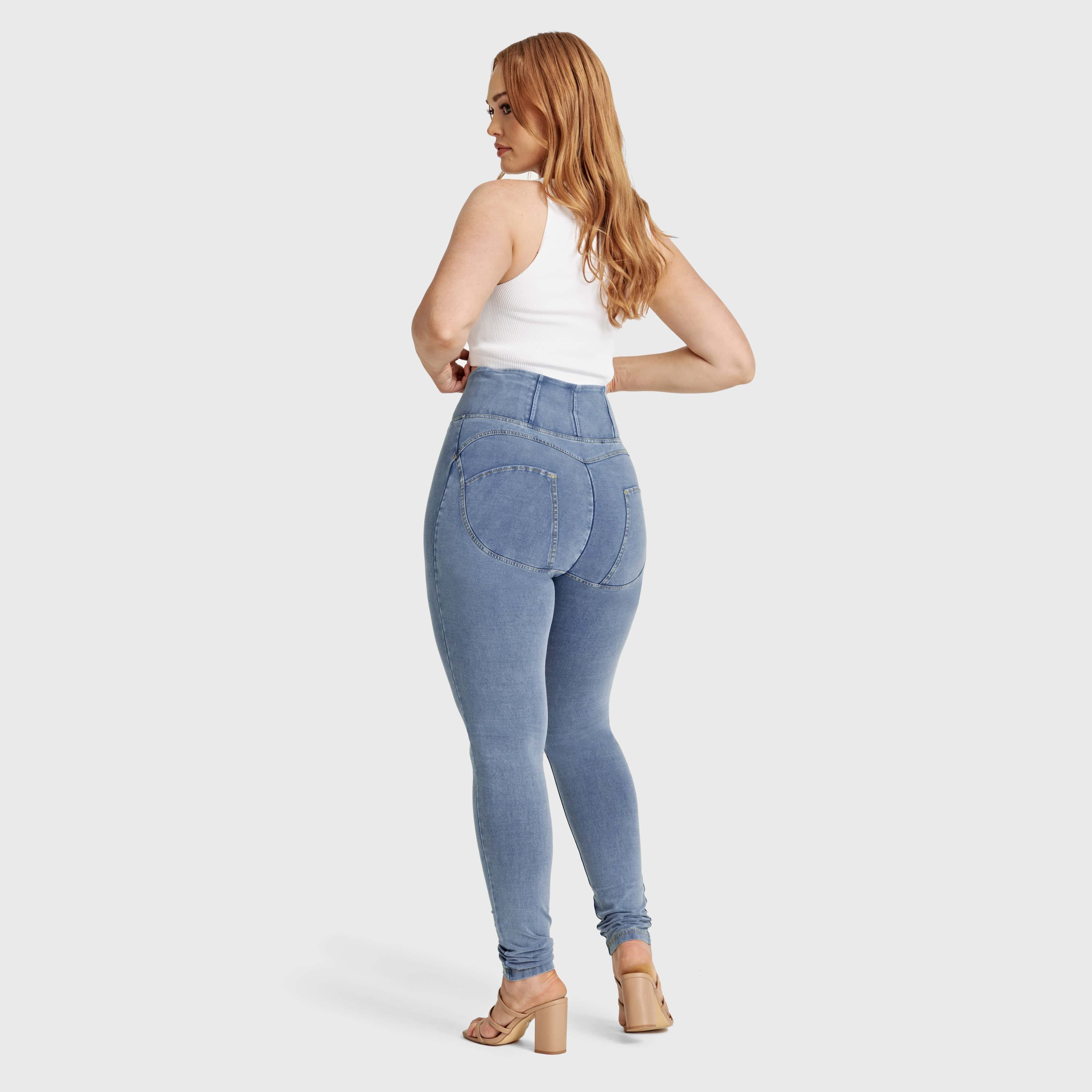 WR.UP® Curvy Denim - Zip High Waisted - Full Length - Light Blue + Yellow Stitching