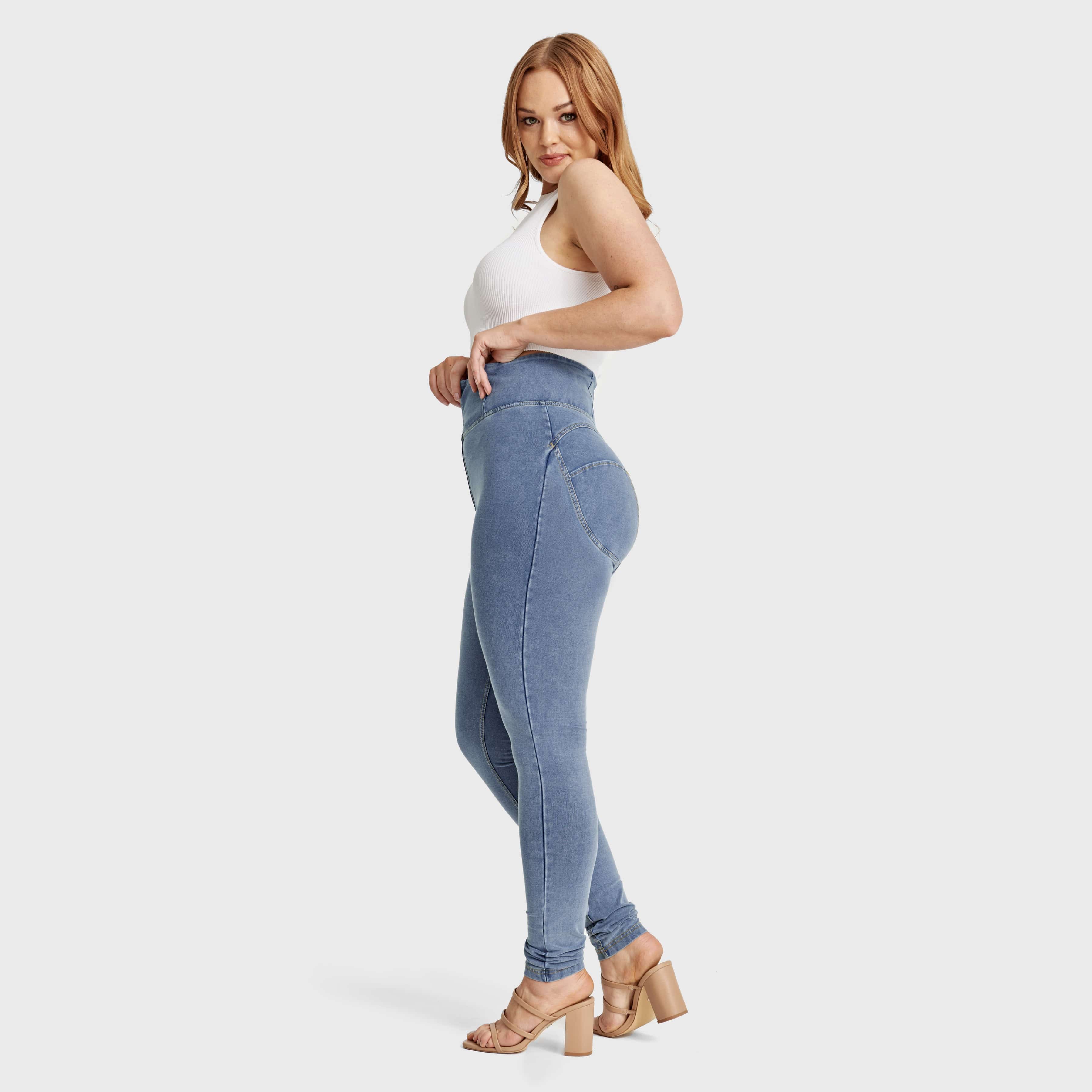 WR.UP® Curvy Denim - Zip High Waisted - Full Length - Light Blue + Yellow Stitching