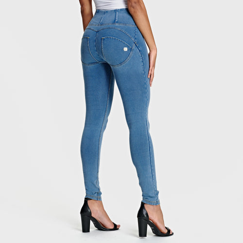 جينز WR.UP® - خصر مرتفع - طول كامل - أزرق فاتح + خياطة صفراء