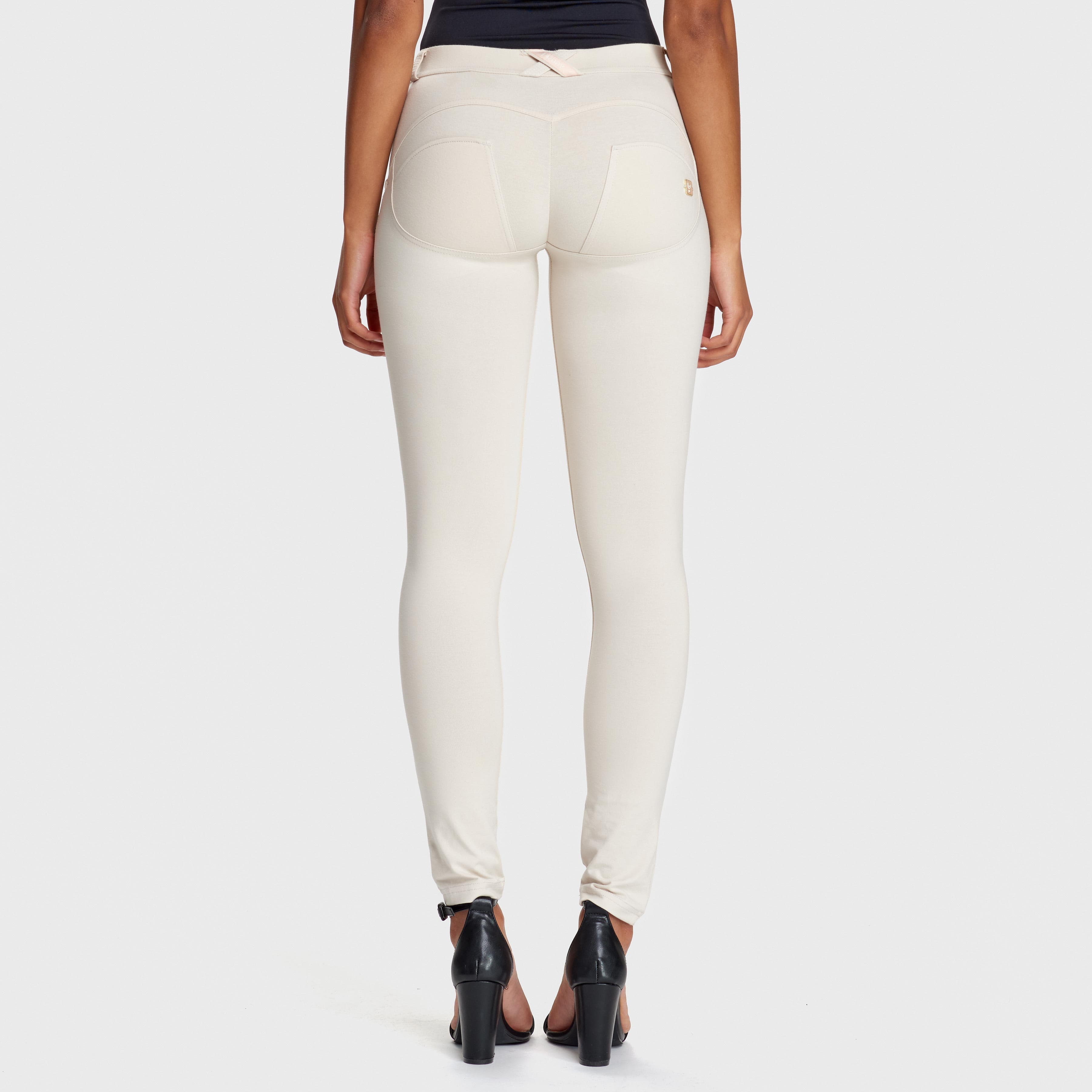 WR.UP® أزياء - خصر متوسط ​​الارتفاع - طول كامل - بيج فاتح