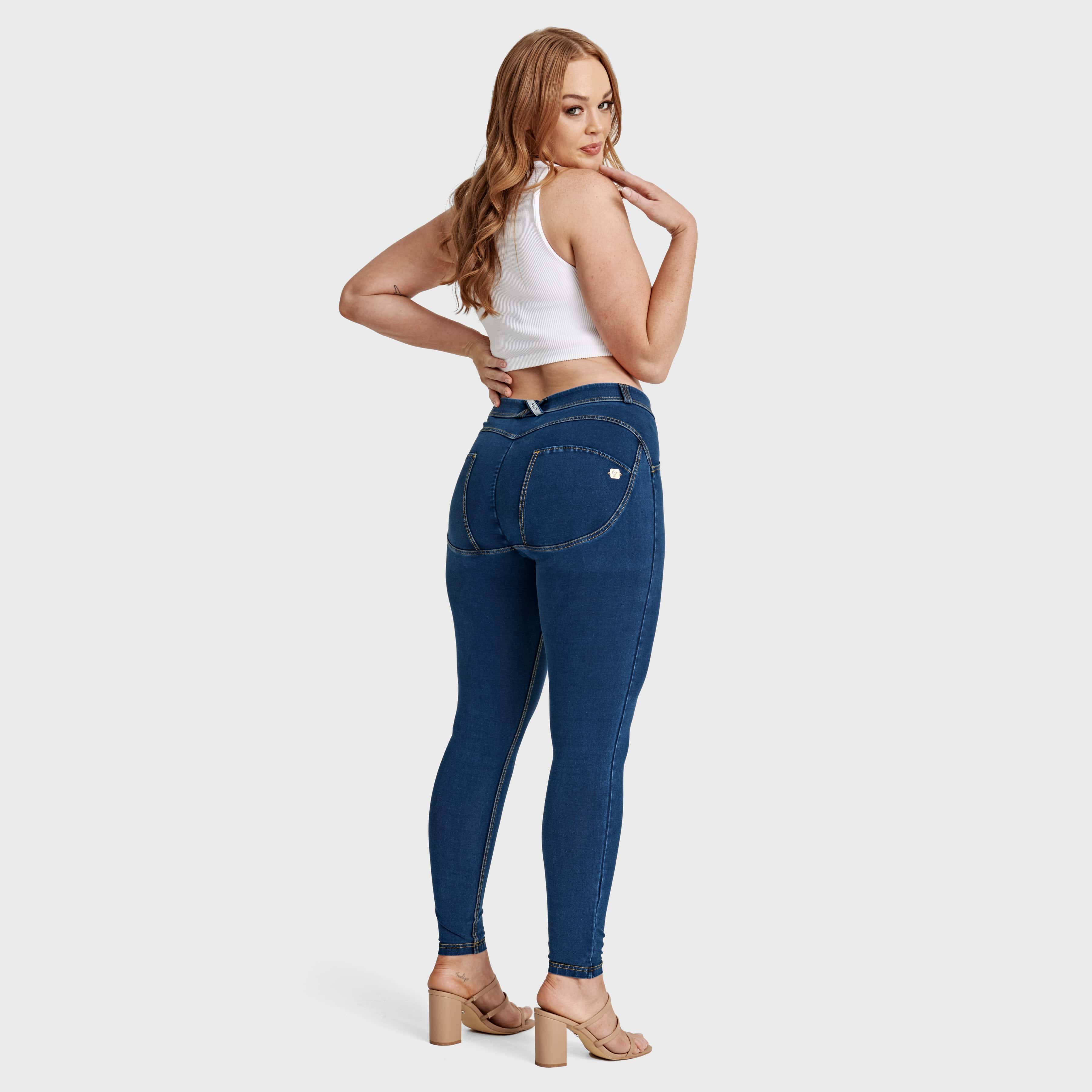 WR.UP® Curvy Denim - High Waisted - Full Length - Dark Blue + Yellow Stitching