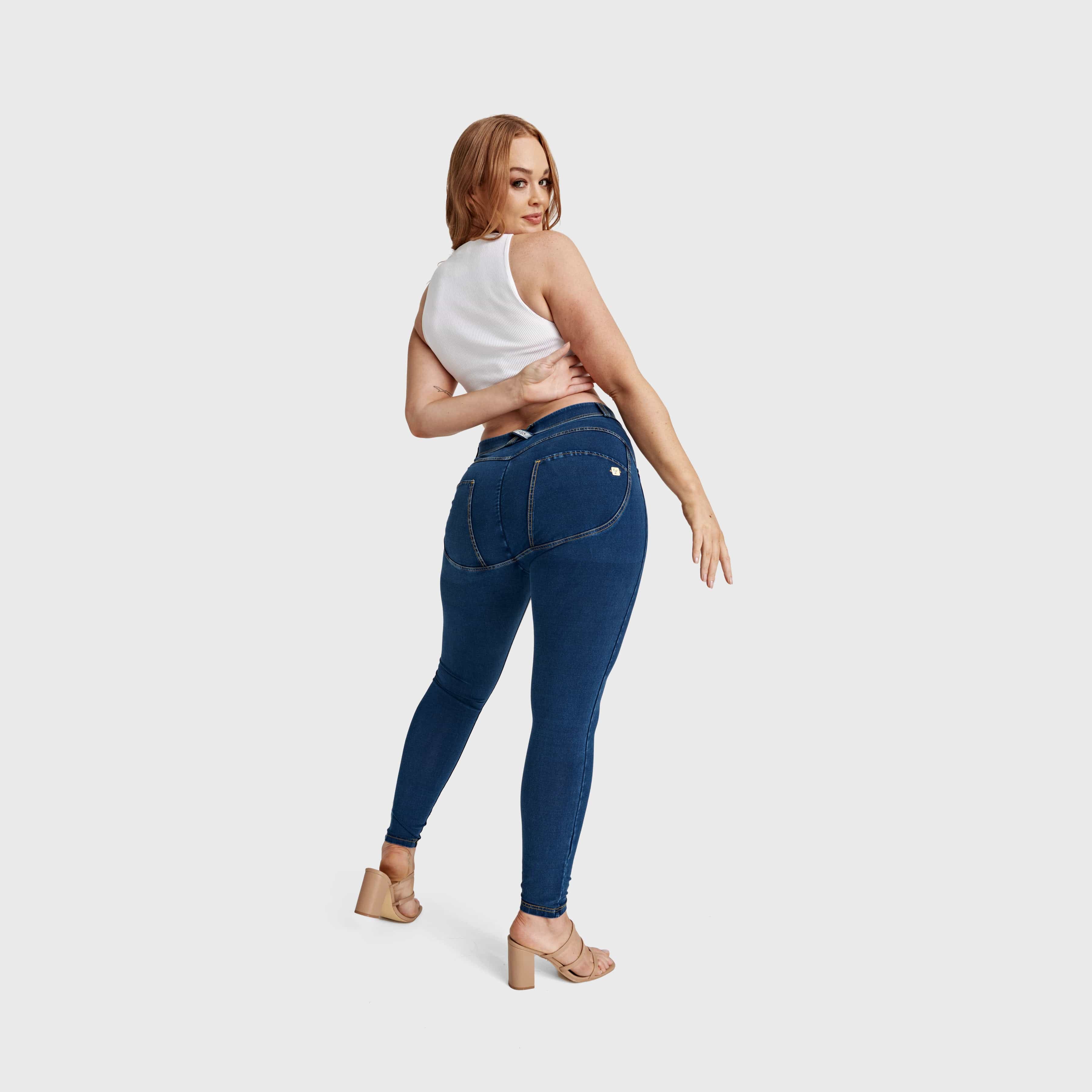 WR.UP® Curvy Denim - High Waisted - Full Length - Dark Blue + Yellow Stitching