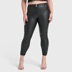 بنطال WR.UP® من الجلد الصناعي بتصميم كيرفي - خصر مرتفع - طول 7/8 - أسود