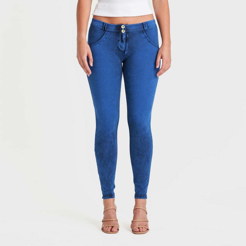 جينز WR.UP® - خصر متوسط ​​الارتفاع - طول كامل - أزرق كوبالت + خياطة زرقاء