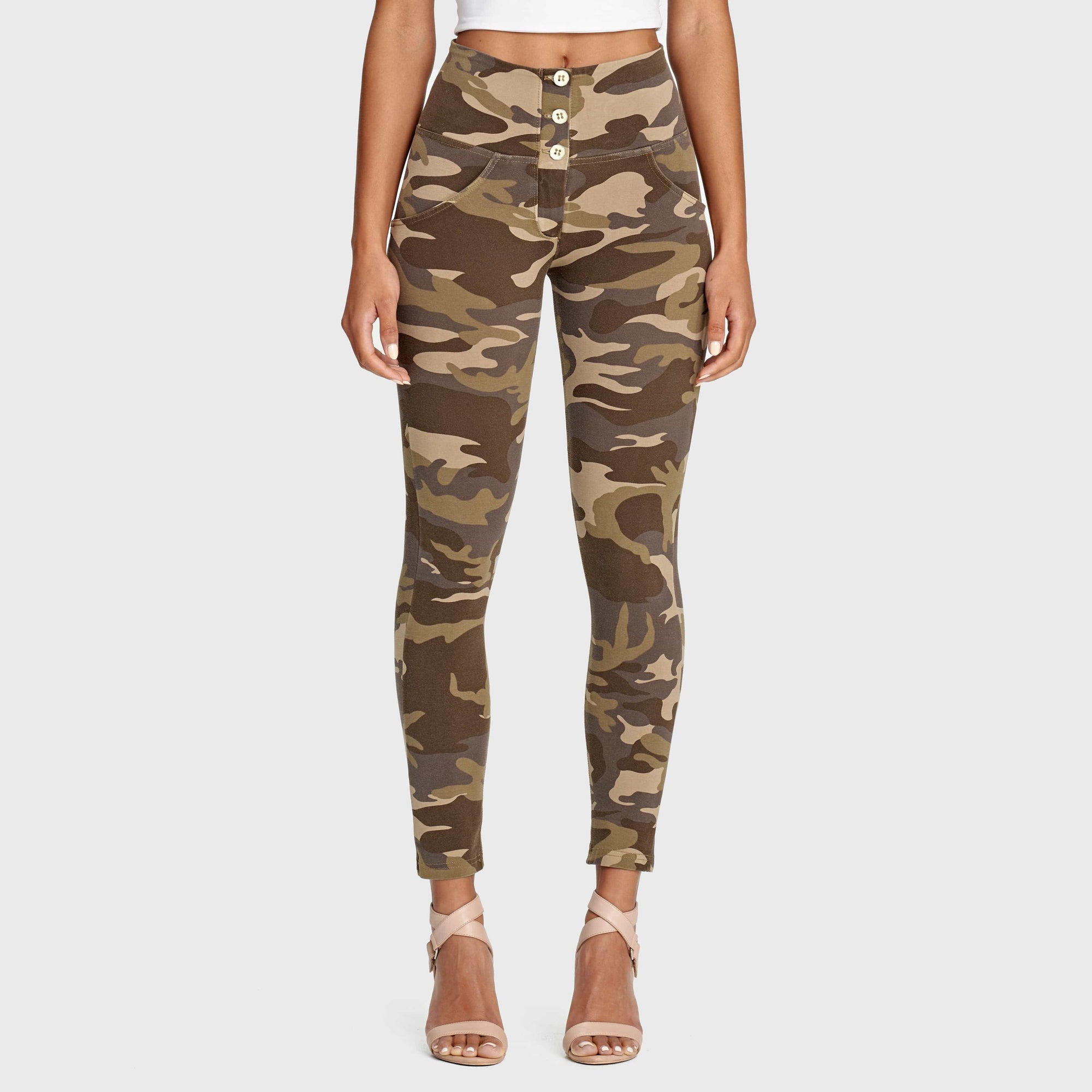 WR.UP® Fashion 3 Button - High Waisted - 7/8 Length - Brown Camo