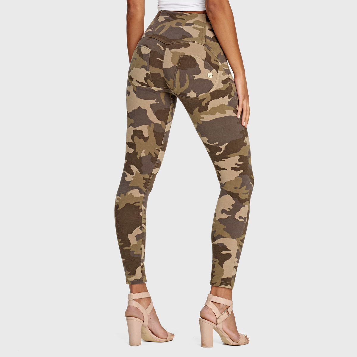 WR.UP® Fashion 3 Button - High Waisted - 7/8 Length - Brown Camo