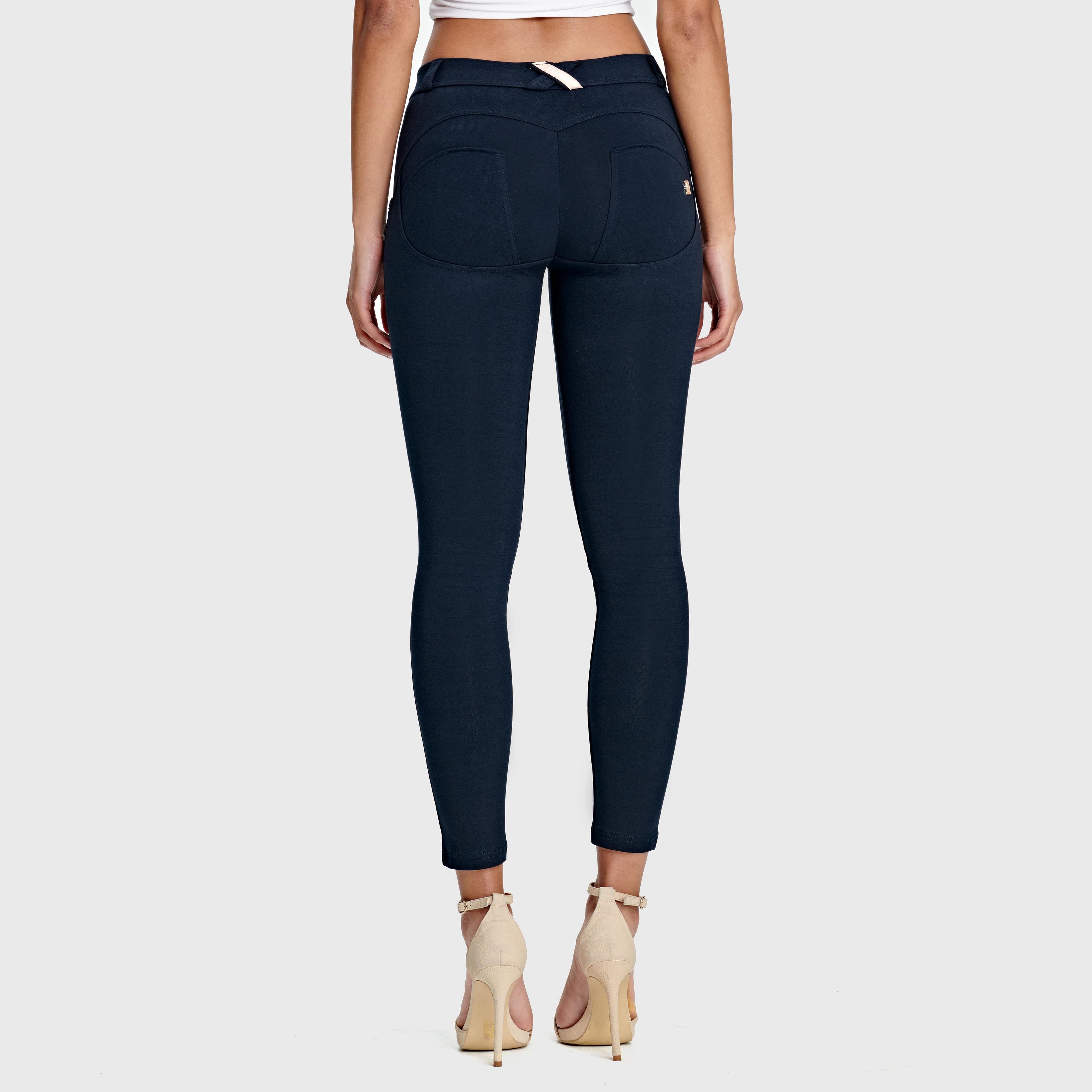 WR.UP® أزياء - خصر متوسط ​​الارتفاع - طول 7/8 - أزرق داكن