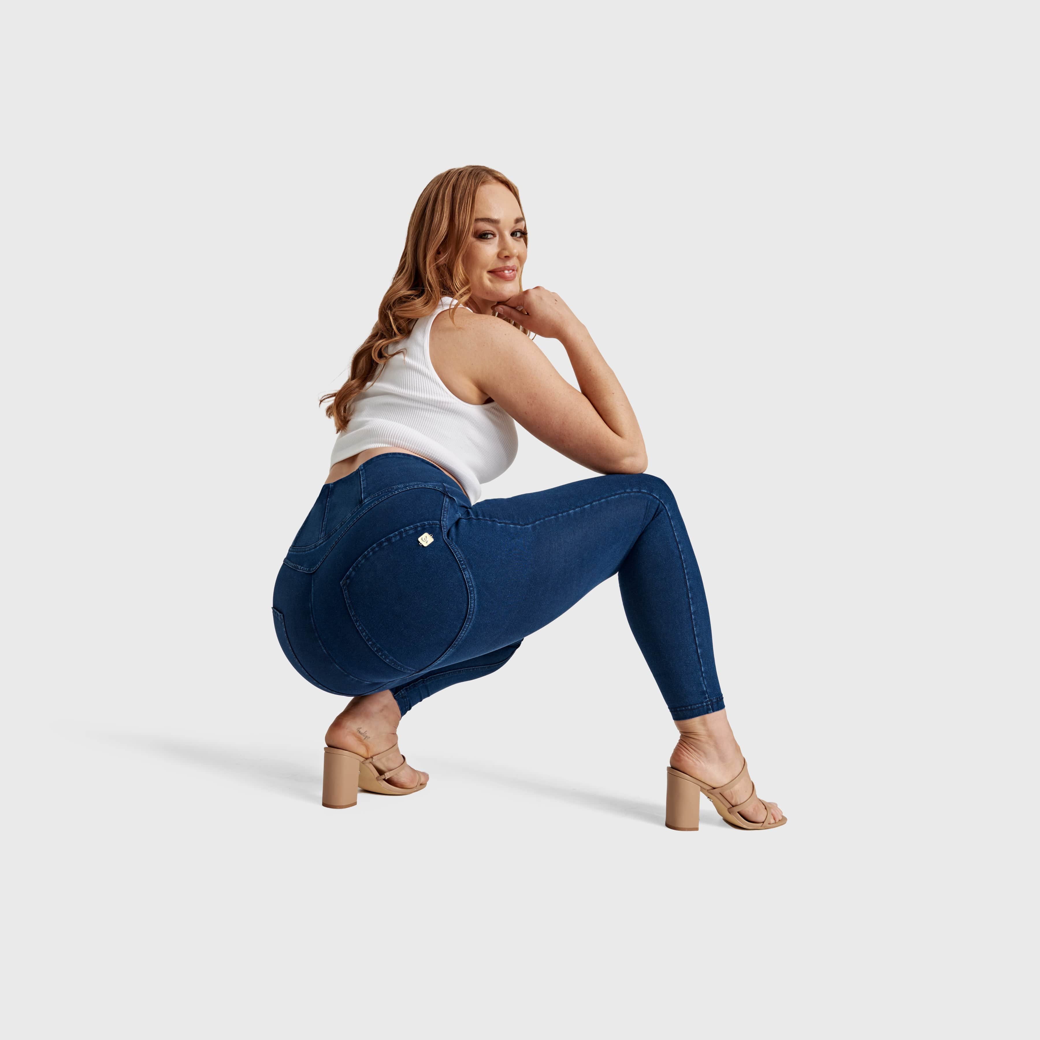 WR.UP® Curvy Denim - Zip High Waisted - 7/8 Length - Dark Blue + Blue Stitching