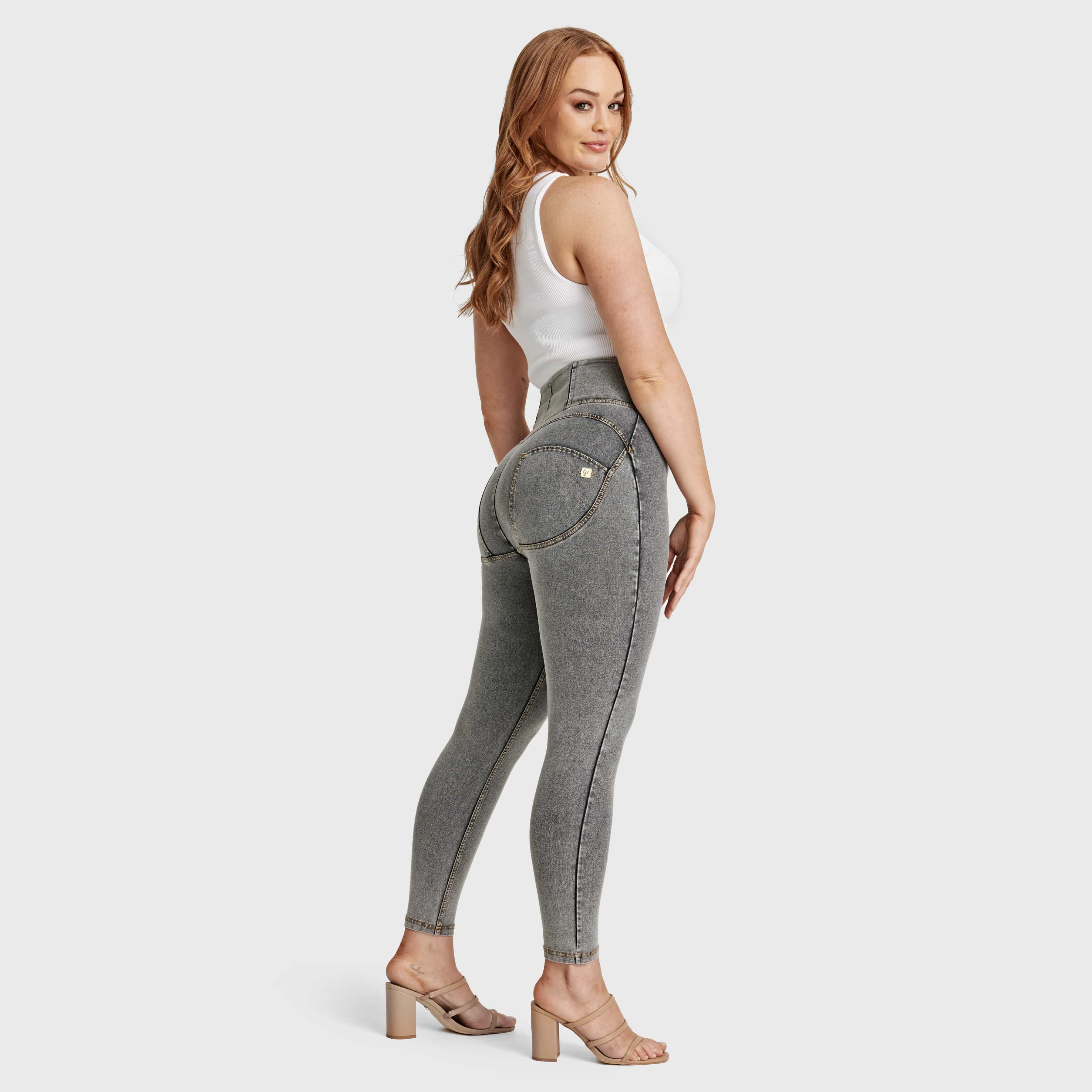 WR.UP® Curvy Denim - Zip High Waisted - 7/8 Length - Grey + Yellow Stitching