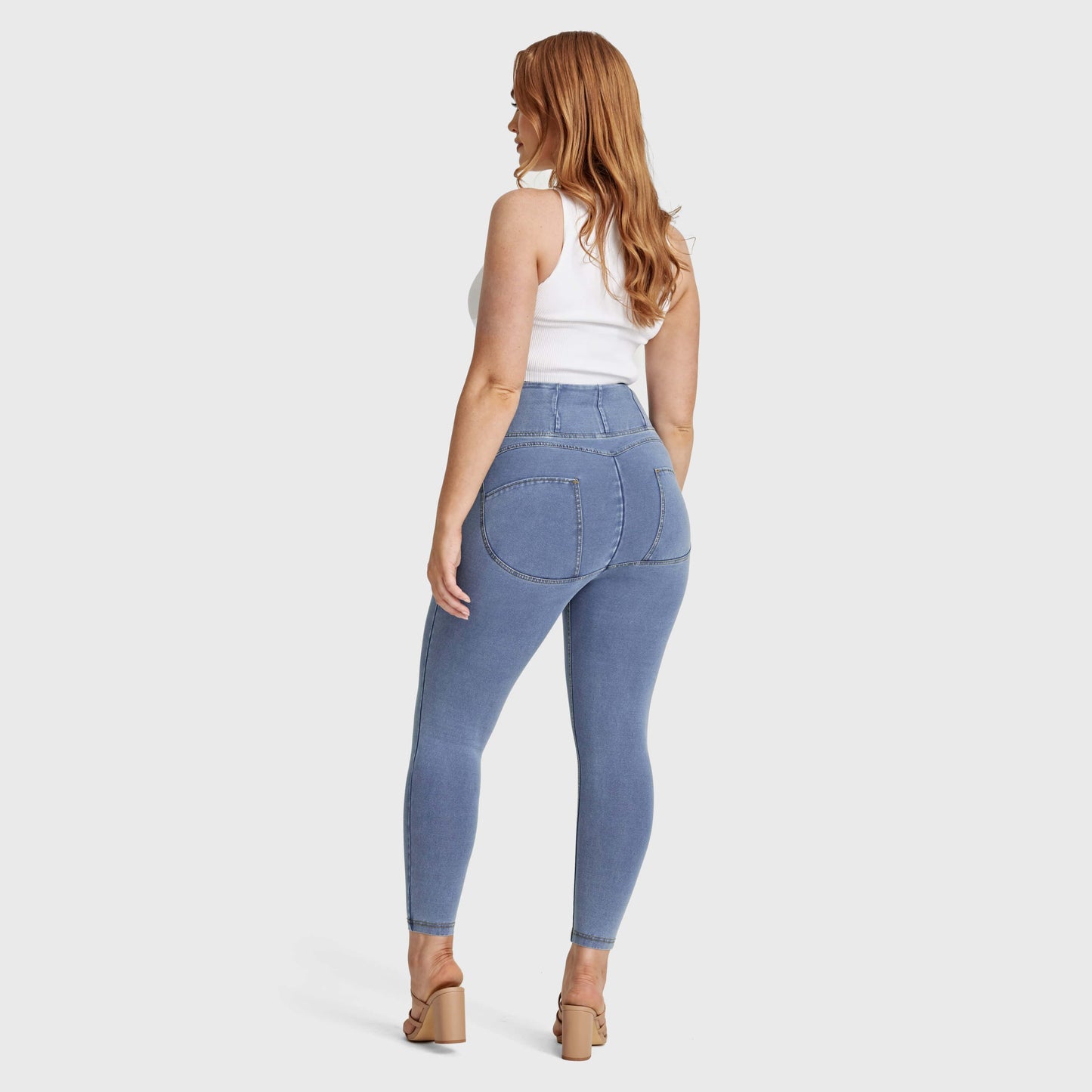 WR.UP® Curvy Denim - Zip High Waisted - 7/8 Length - Light Blue + Yellow Stitching