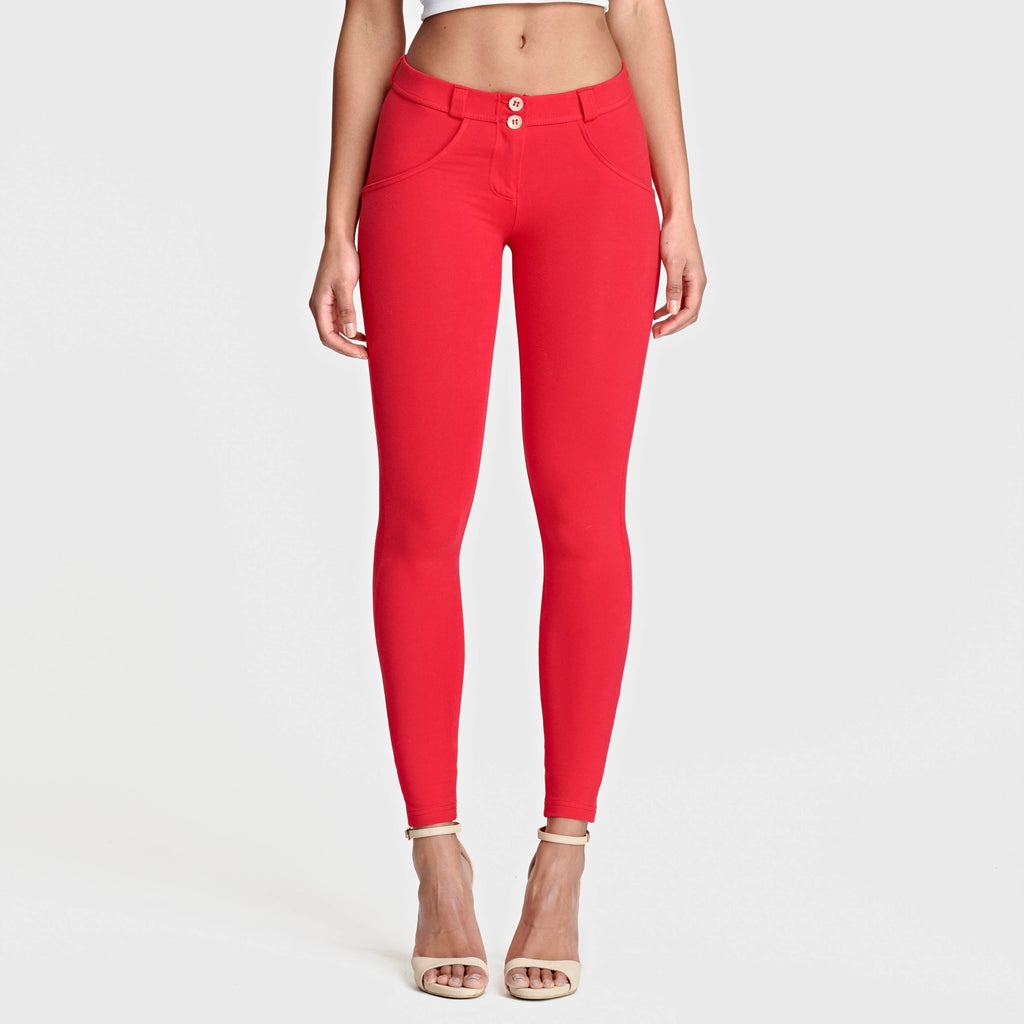 WR.UP® أزياء - خصر متوسط ​​الارتفاع - طول 7/8 - أحمر