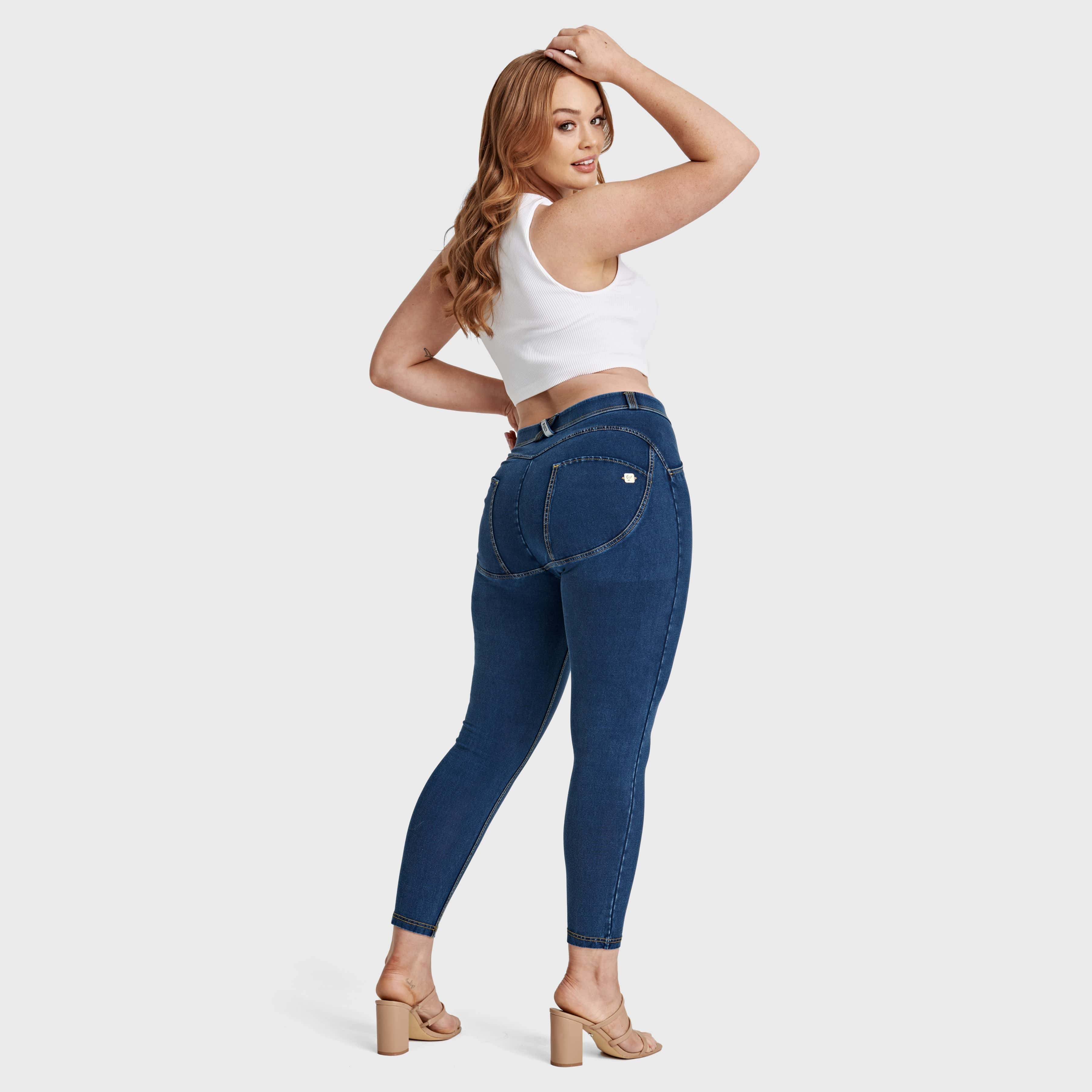 WR.UP® Curvy Denim - High Waisted - 7/8 Length - Dark Blue + Yellow Stitching