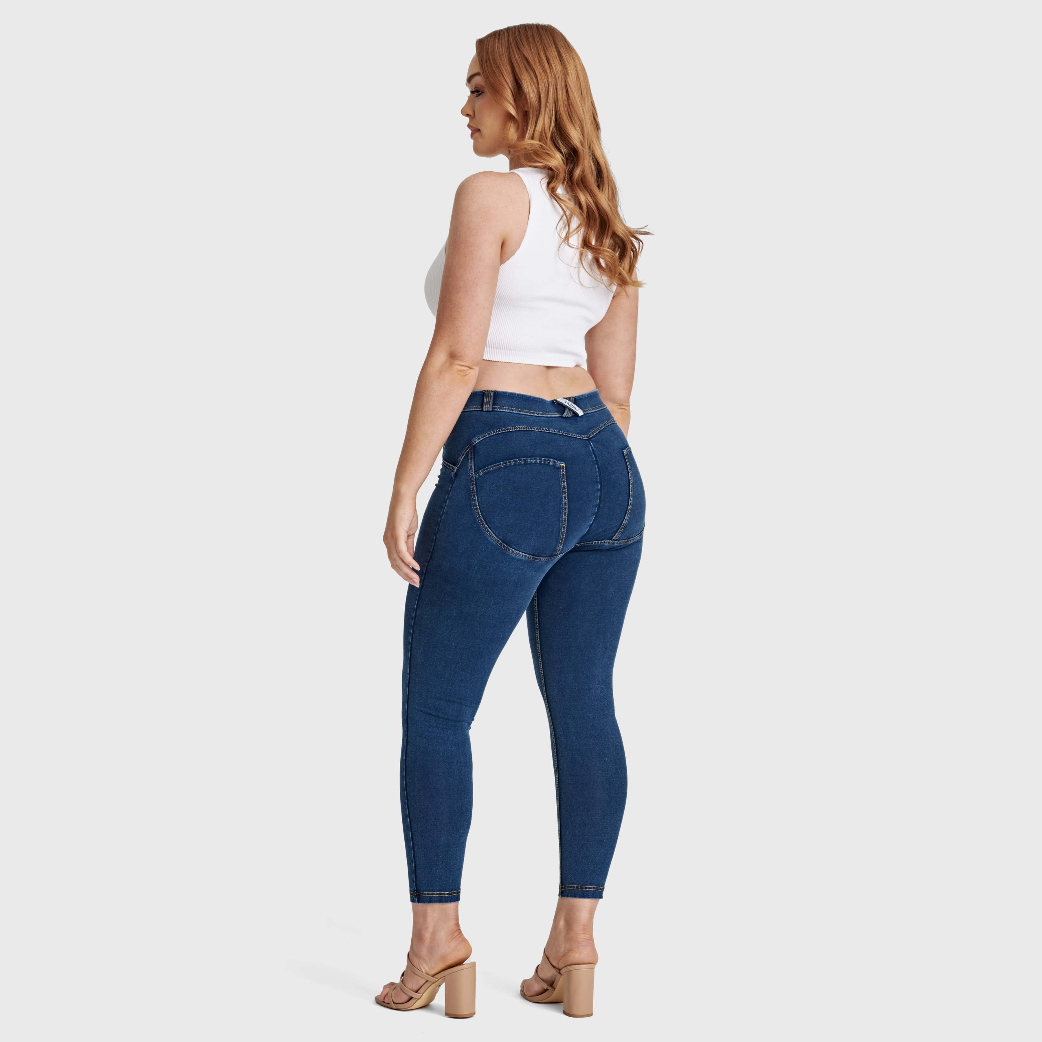 WR.UP® Curvy Denim - High Waisted - 7/8 Length - Dark Blue + Yellow Stitching