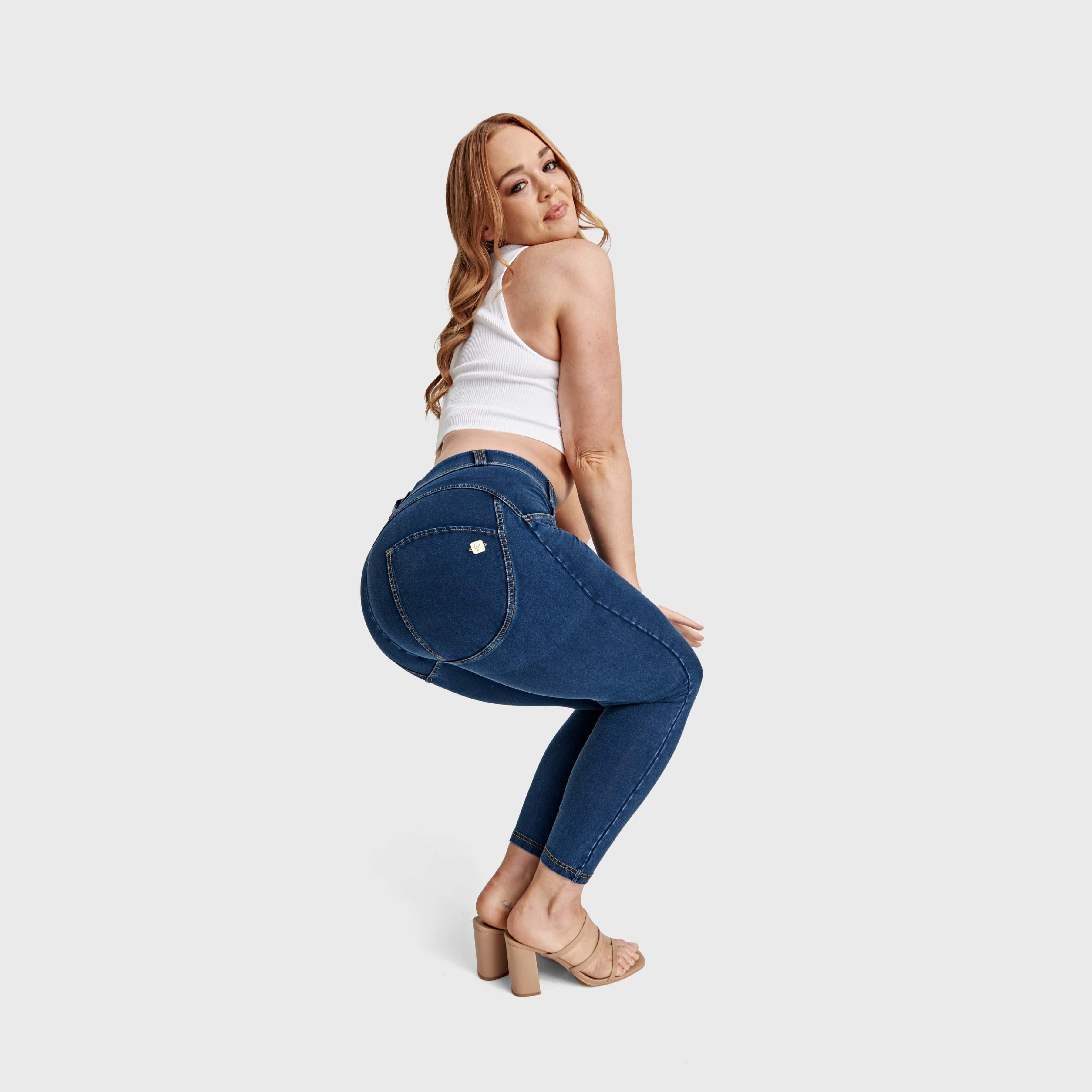 WR.UP® Curvy Denim - High Waisted - 7/8 Length - Dark Blue + Yellow Stitching