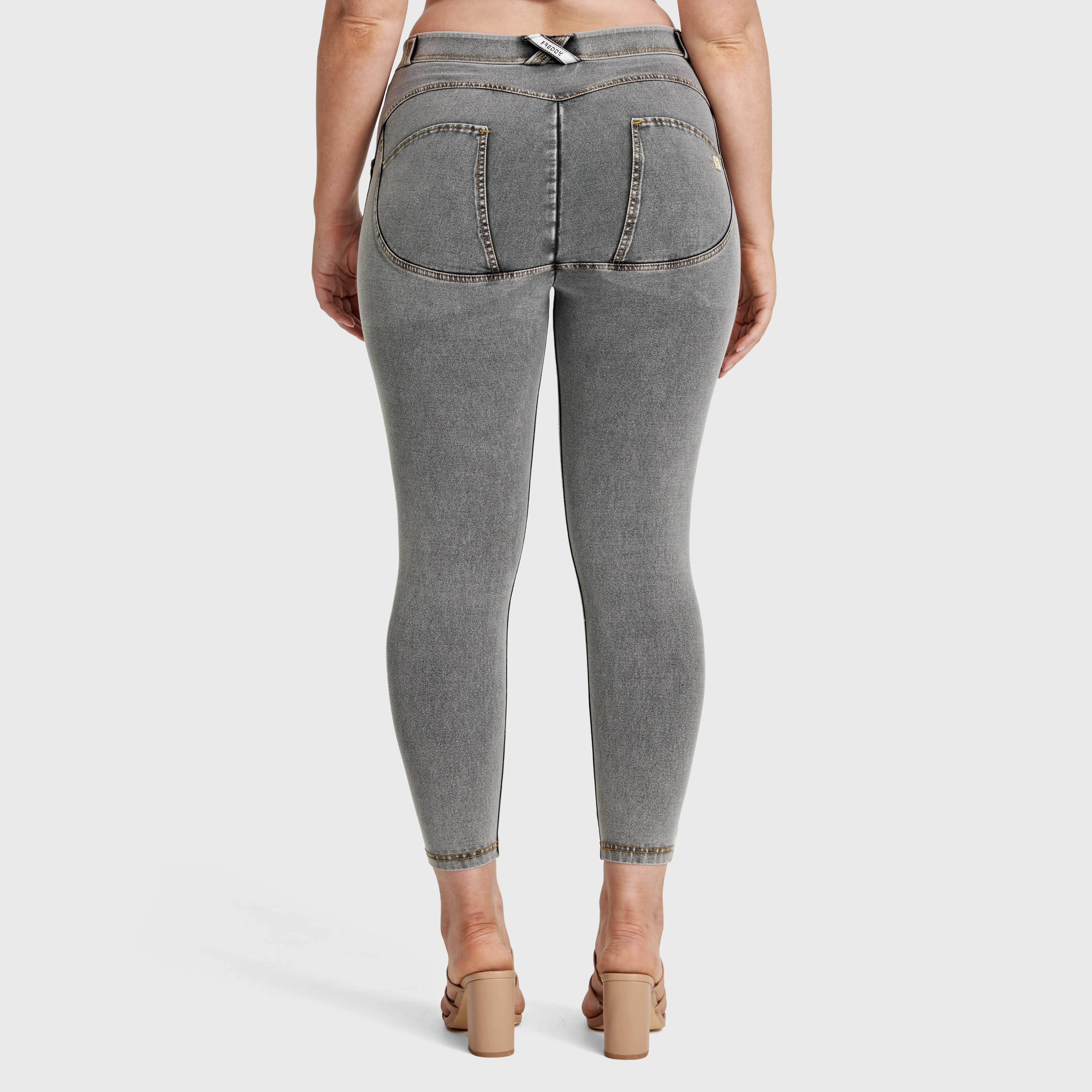 WR.UP® Curvy Denim - High Waisted - 7/8 Length - Grey + Yellow Stitching