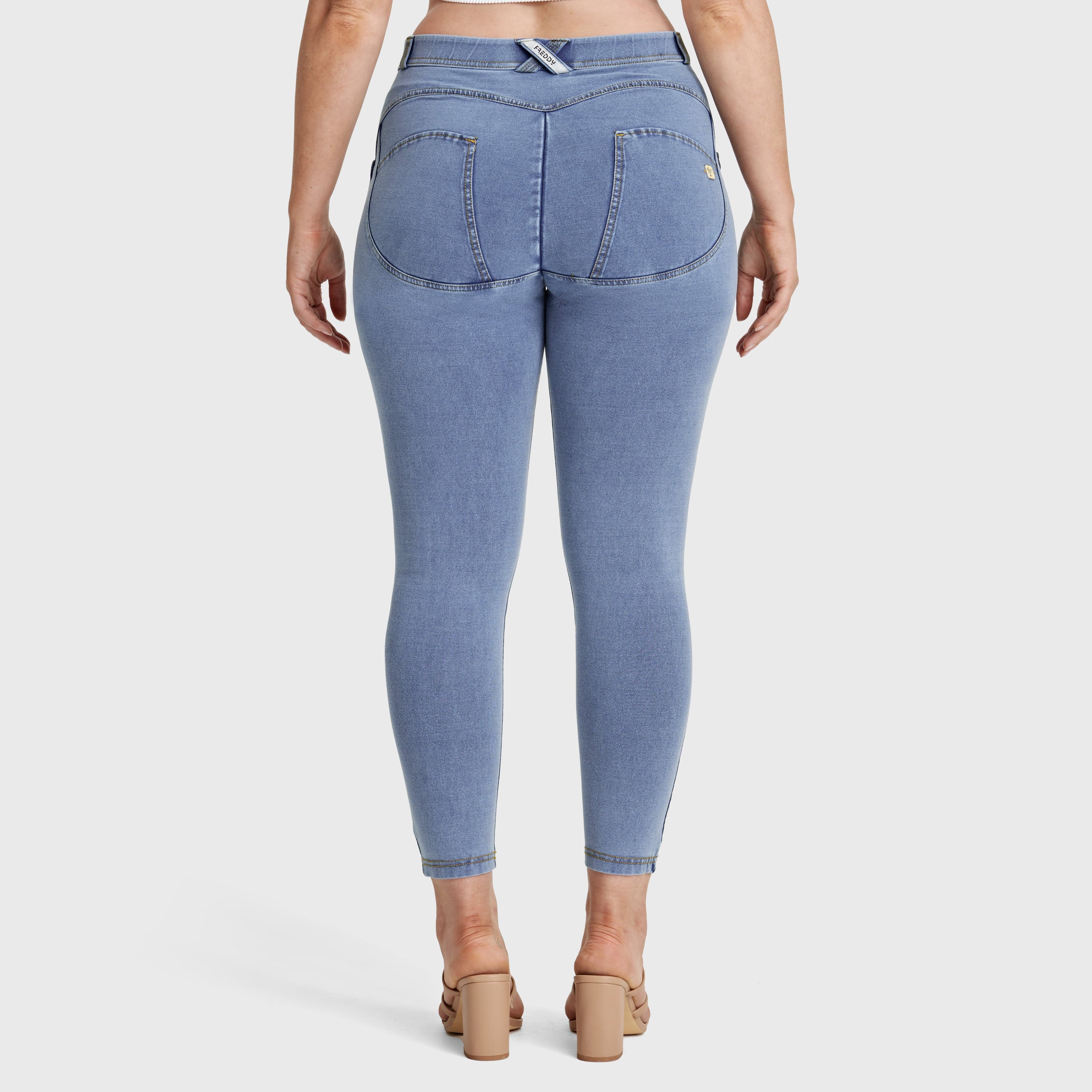 WR.UP® Curvy Denim - High Waisted - 7/8 Length - Light Blue + Yellow Stitching