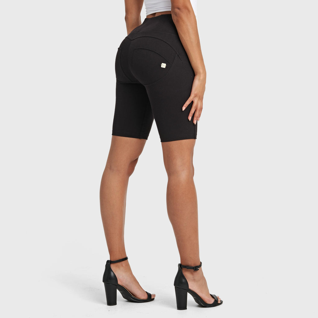 شورت رياضي قصير من WR.UP® إصدار محدود - خصر عالٍ - أسود