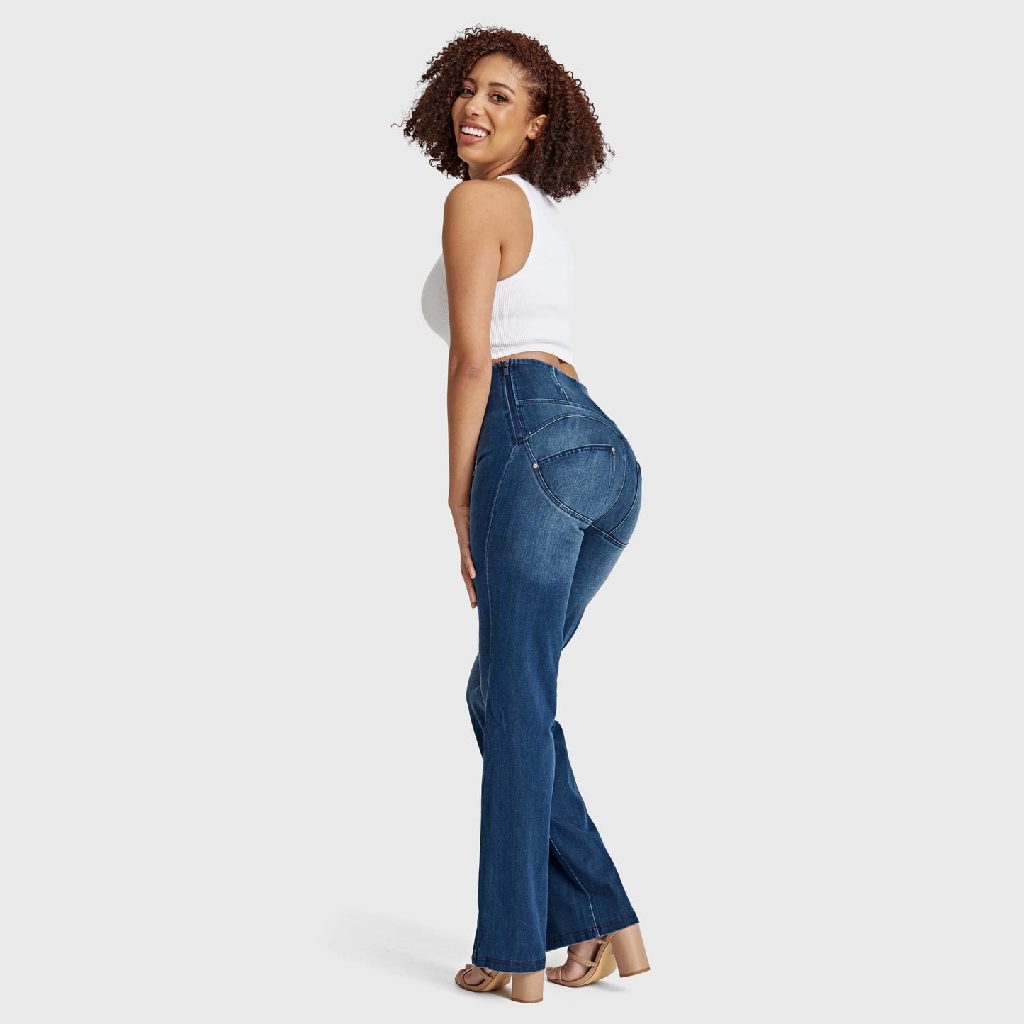 WR.UP® Snug Jeans - High Waisted - Flare - Dark Blue + Blue Stitching