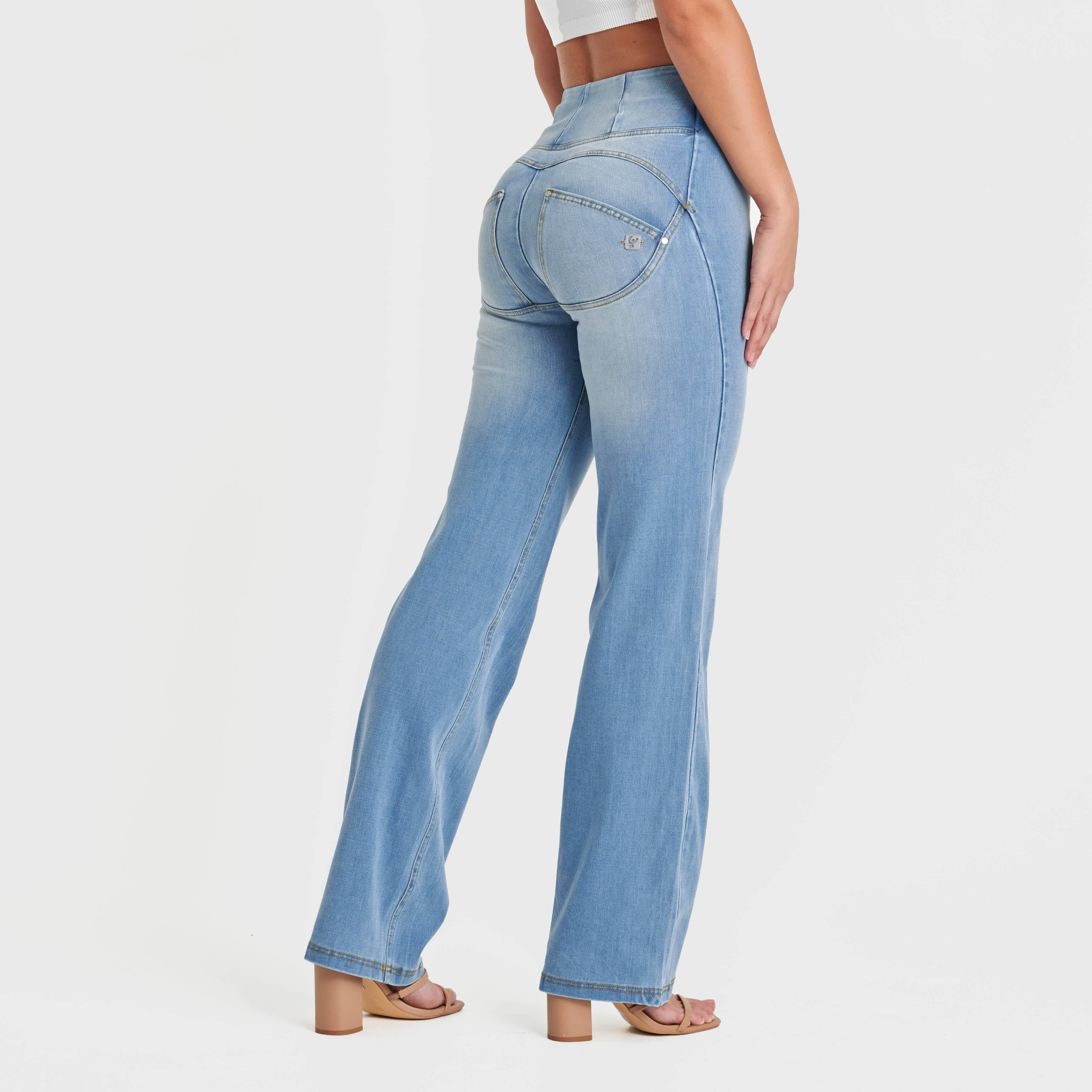 WR.UP® Snug Jeans - High Waisted - Flare - Light Blue + Yellow Stitching