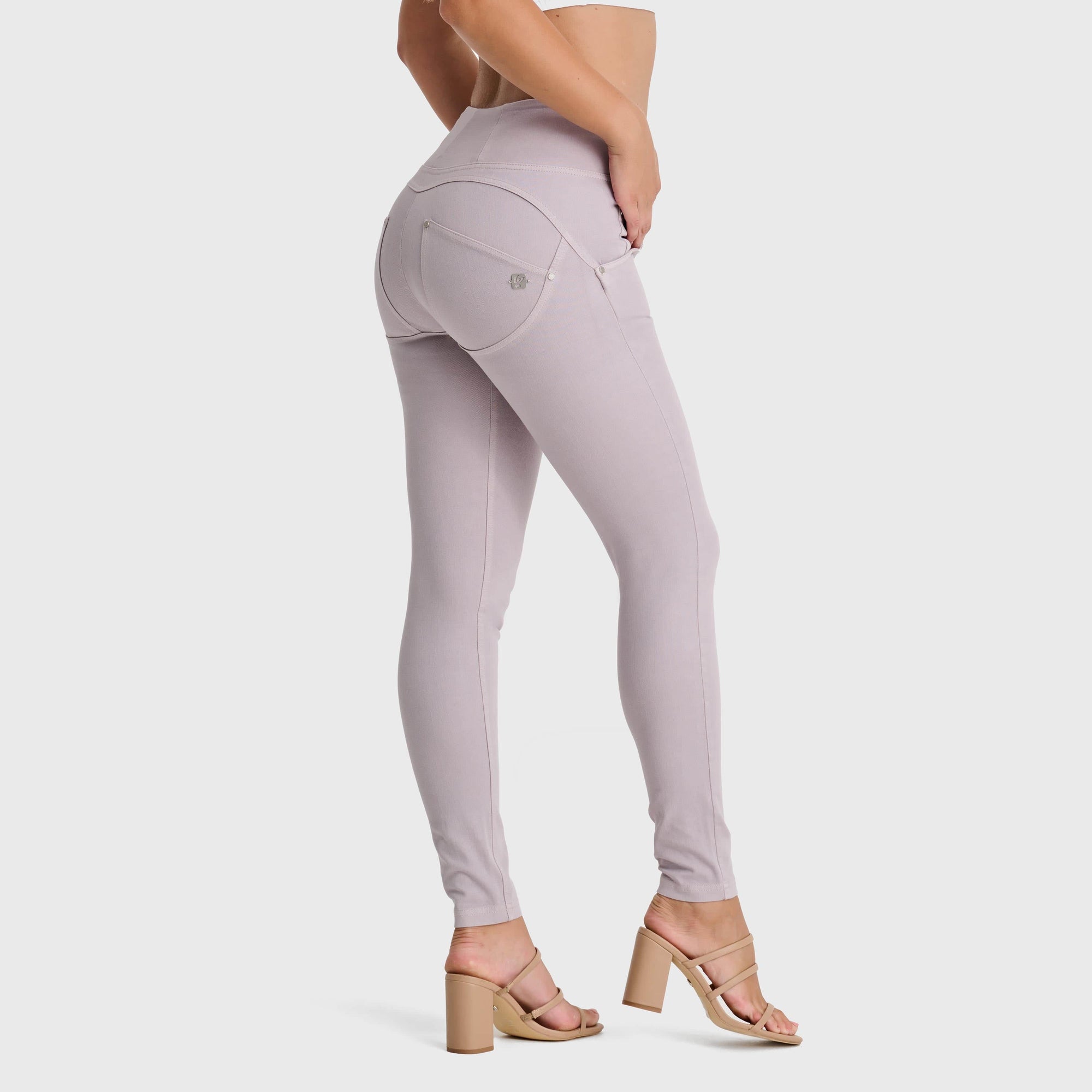 WR.UP® Snug Jeans - High Waisted - Full Length - Light Grey