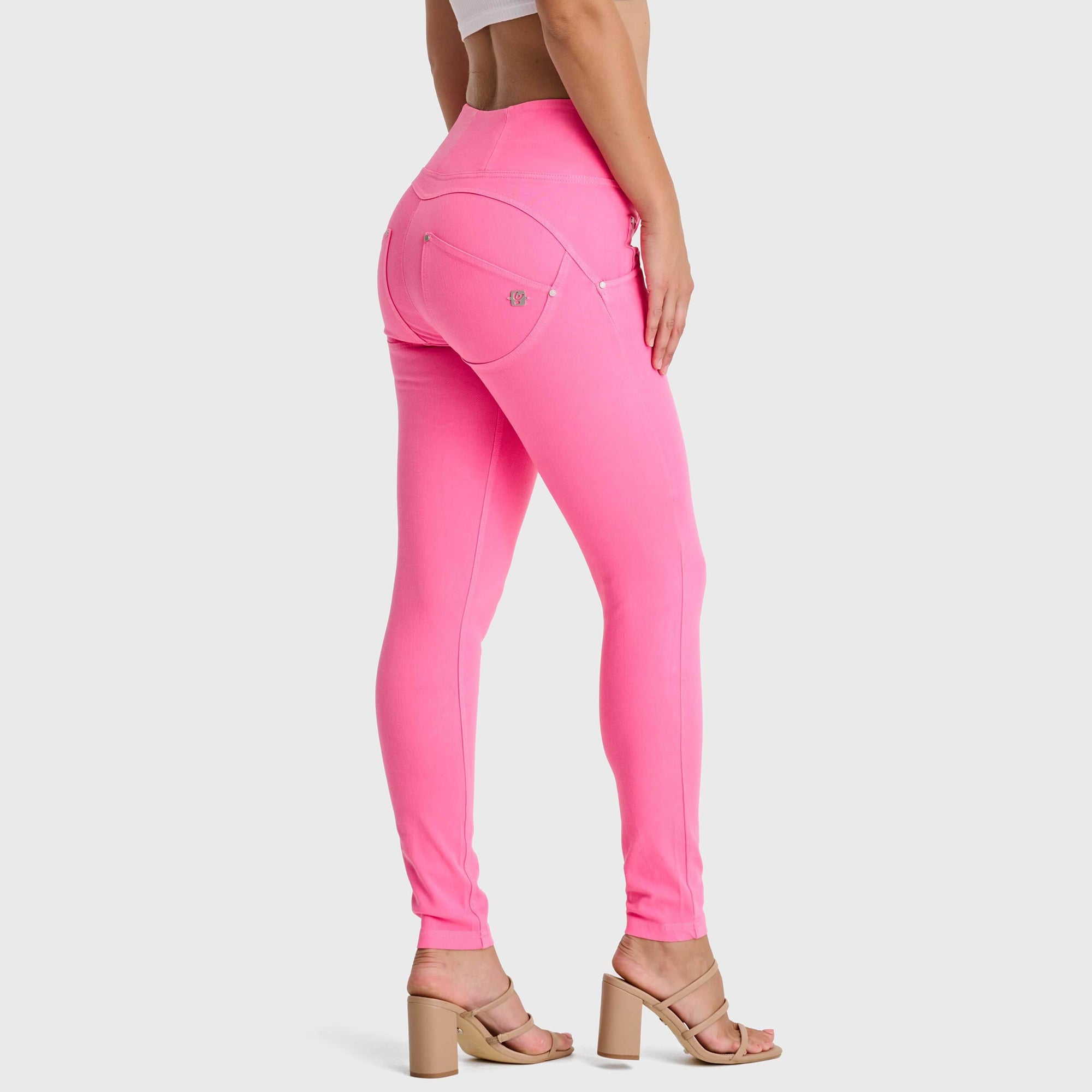 WR.UP® Snug Jeans - High Waisted - Full Length - Candy Pink