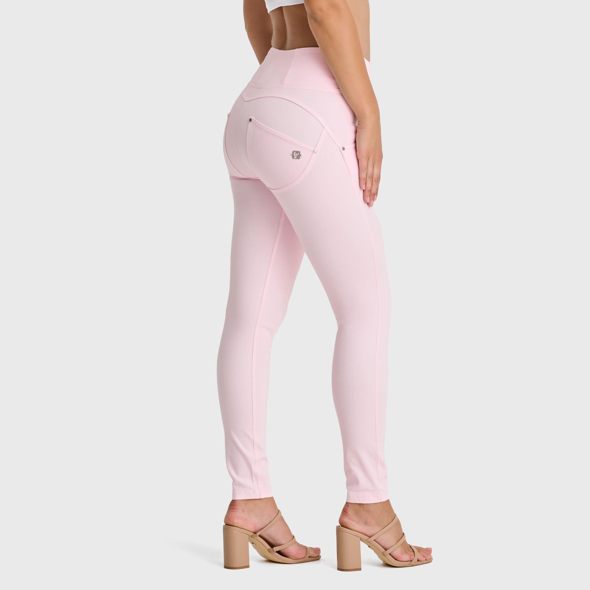 WR.UP® Snug Jeans - High Waisted - Full Length - Baby Pink