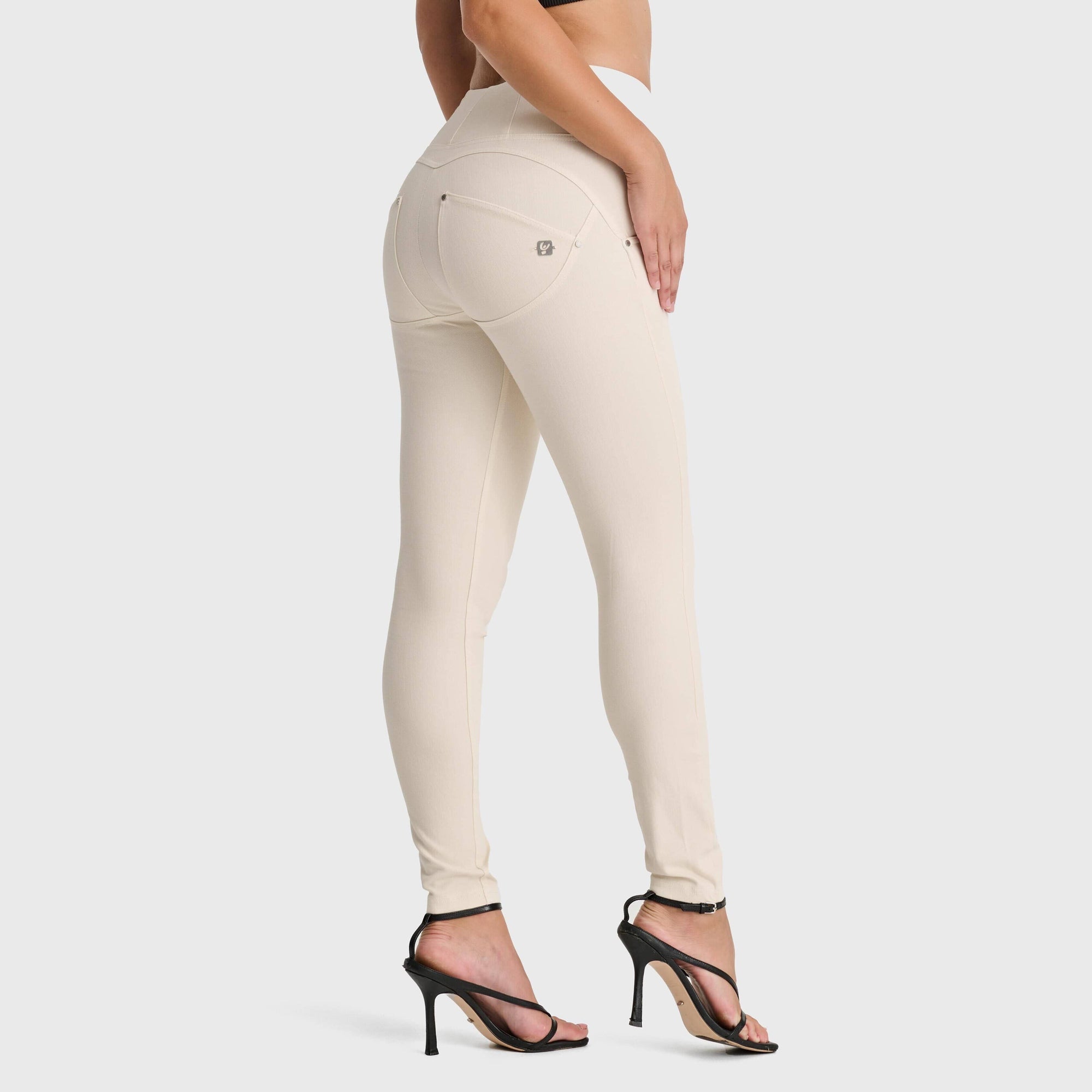 WR.UP® Snug Jeans - High Waisted - Full Length - Ivory